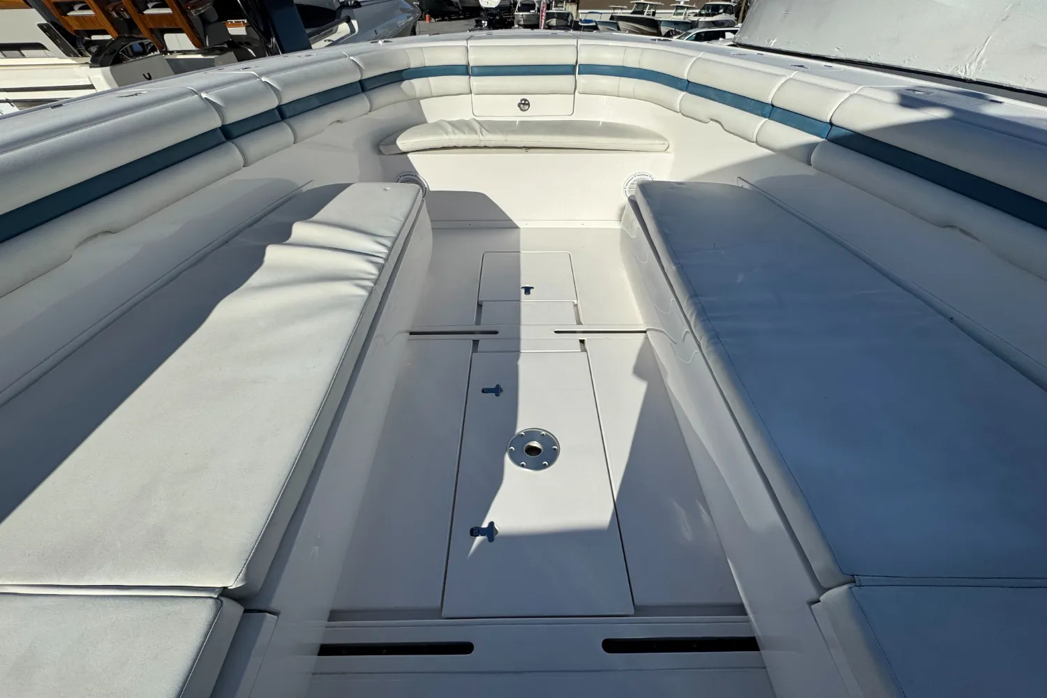 2017 Intrepid 400 Image Thumbnail #38