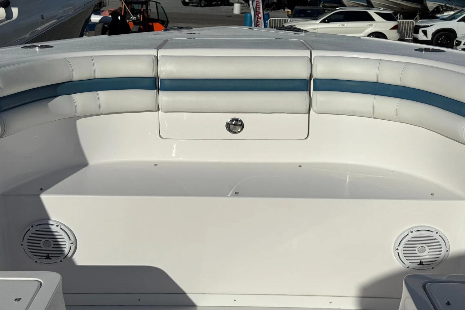 2017 Intrepid 400 Image Thumbnail #43