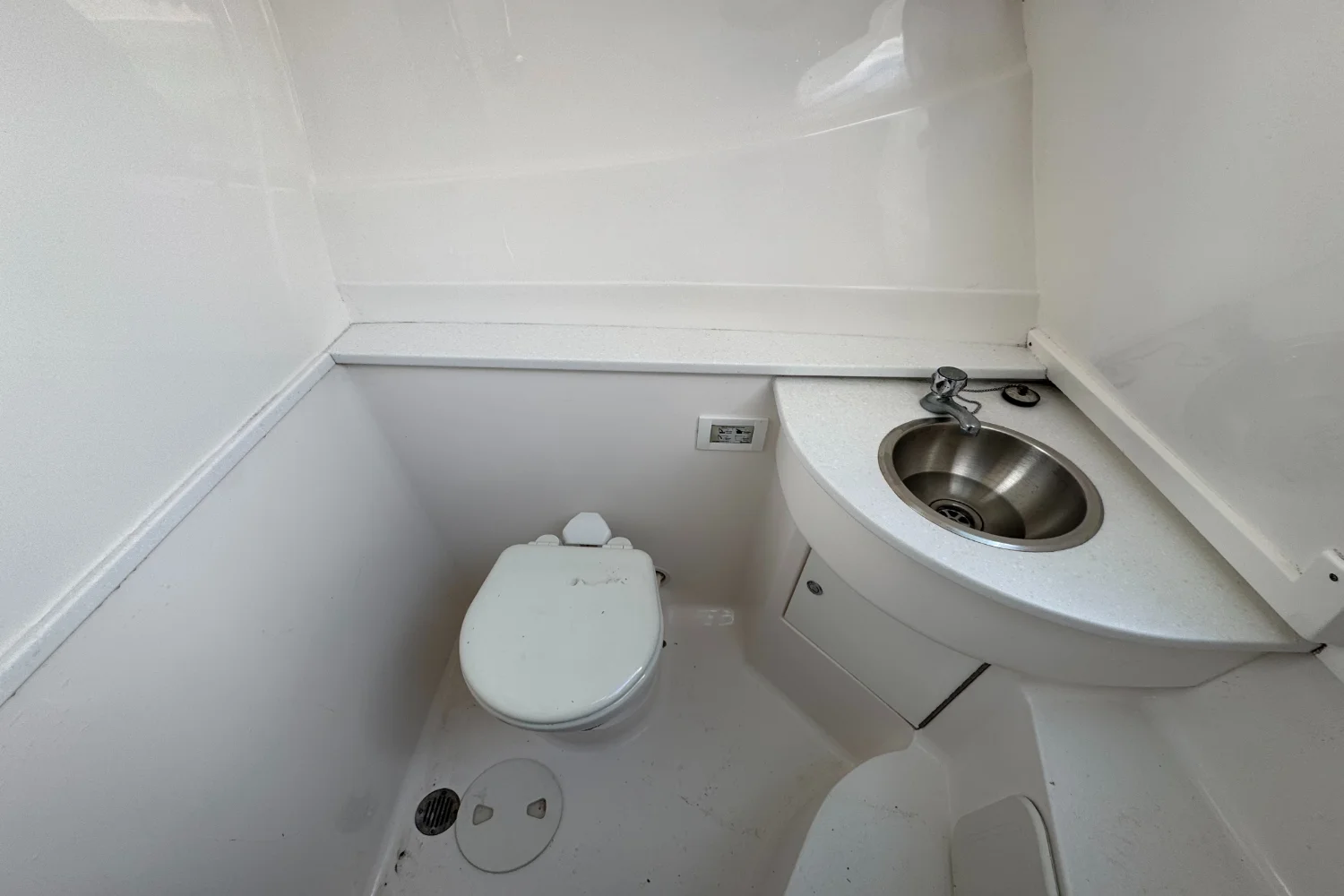 2017 Intrepid 400 Image Thumbnail #29