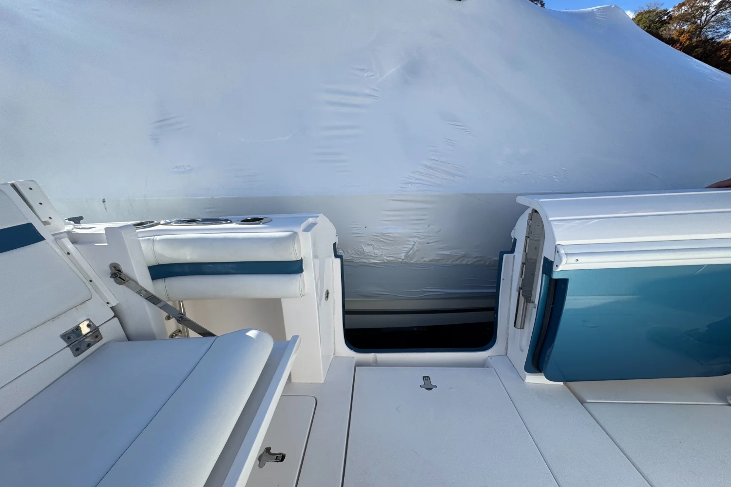 2017 Intrepid 400 Image Thumbnail #9