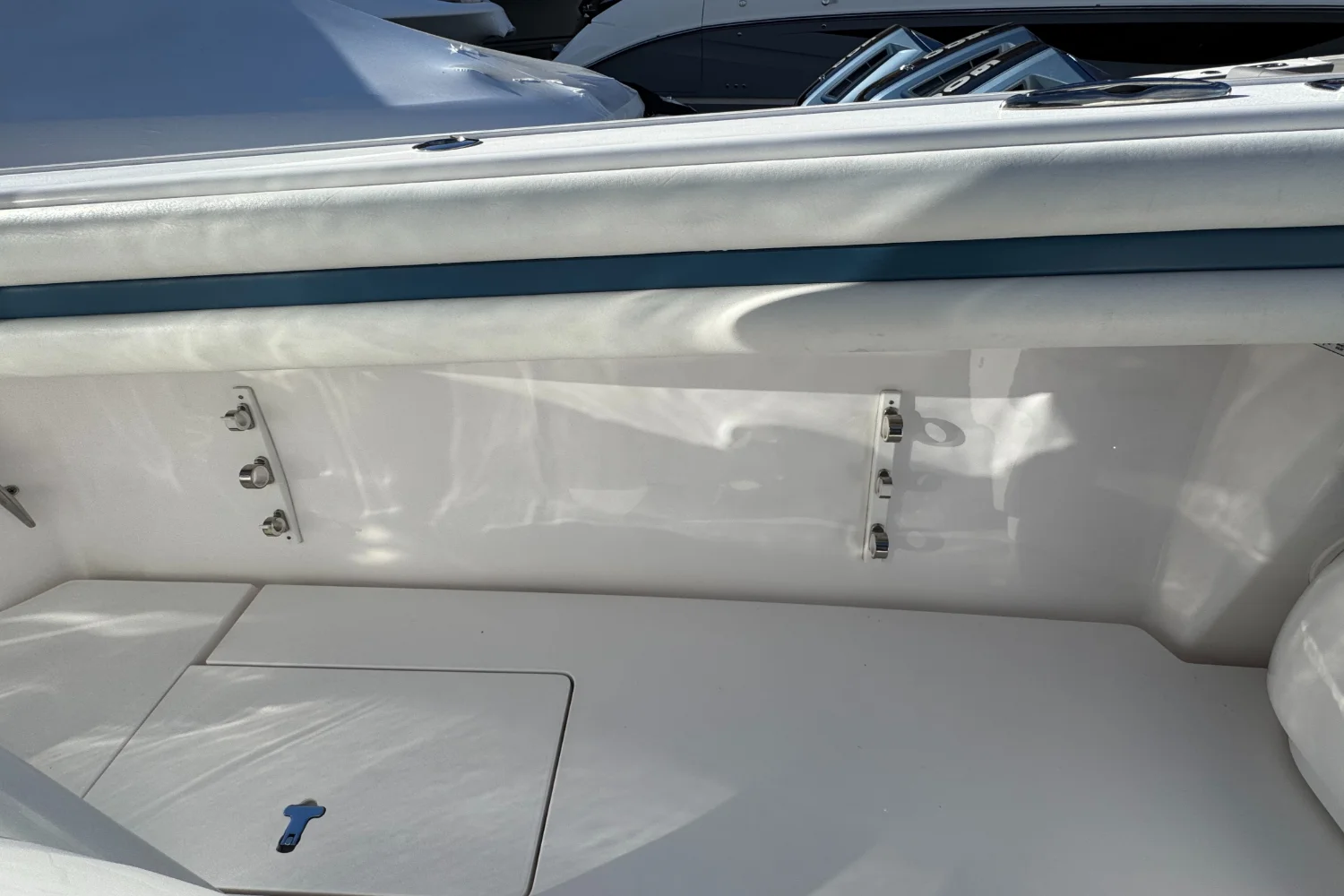 2017 Intrepid 400 Image Thumbnail #11