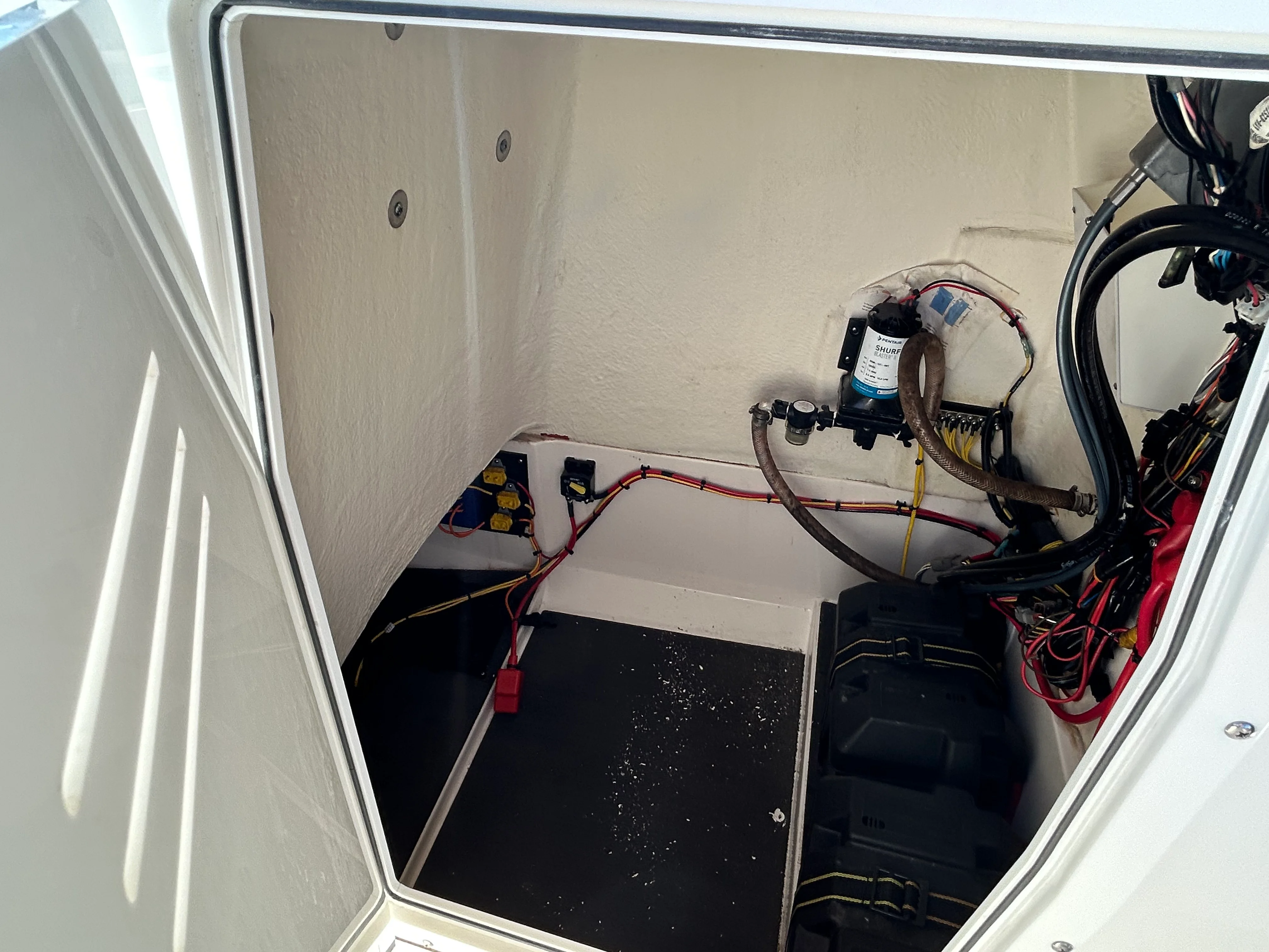 2022 EdgeWater 188C Image Thumbnail #18