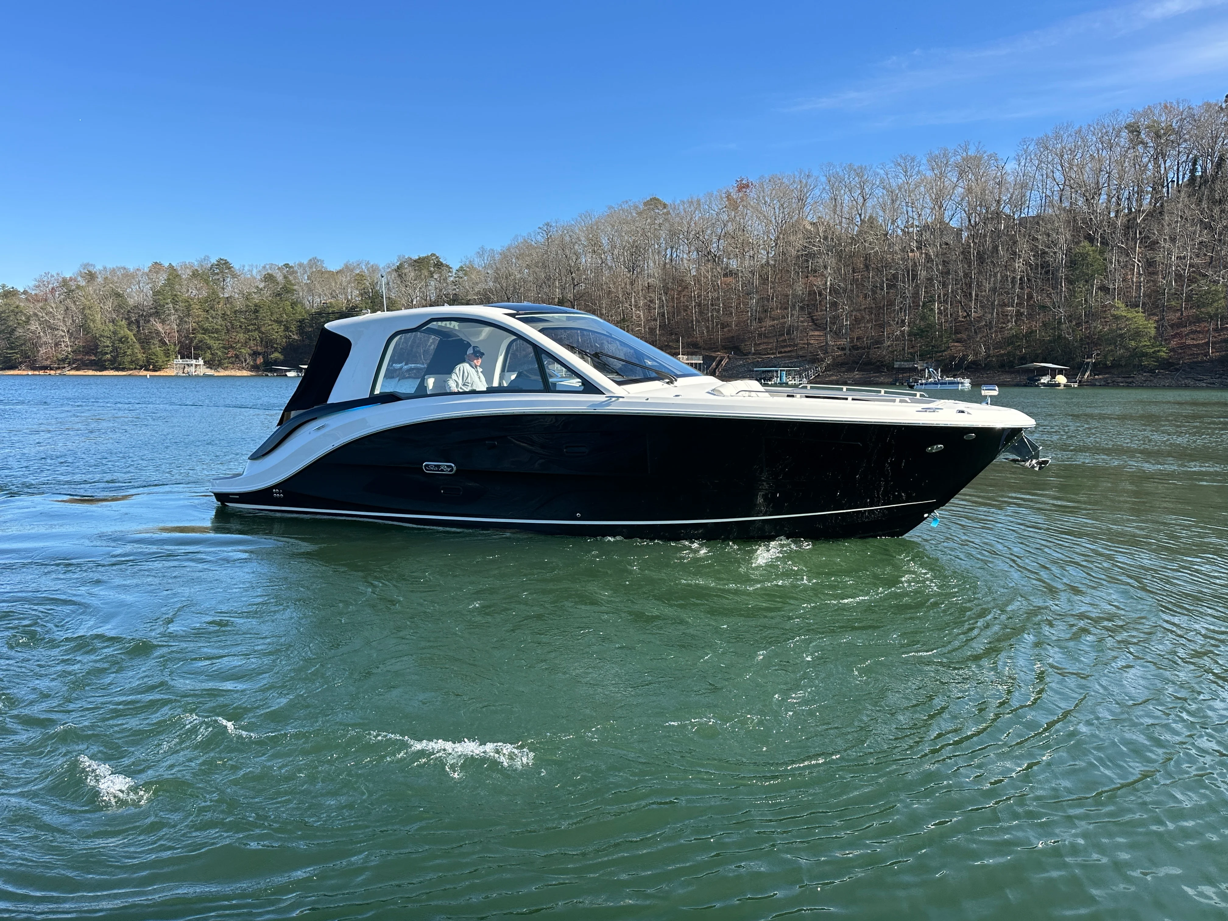 2026 Sea Ray Sundancer 370 Image Thumbnail #5