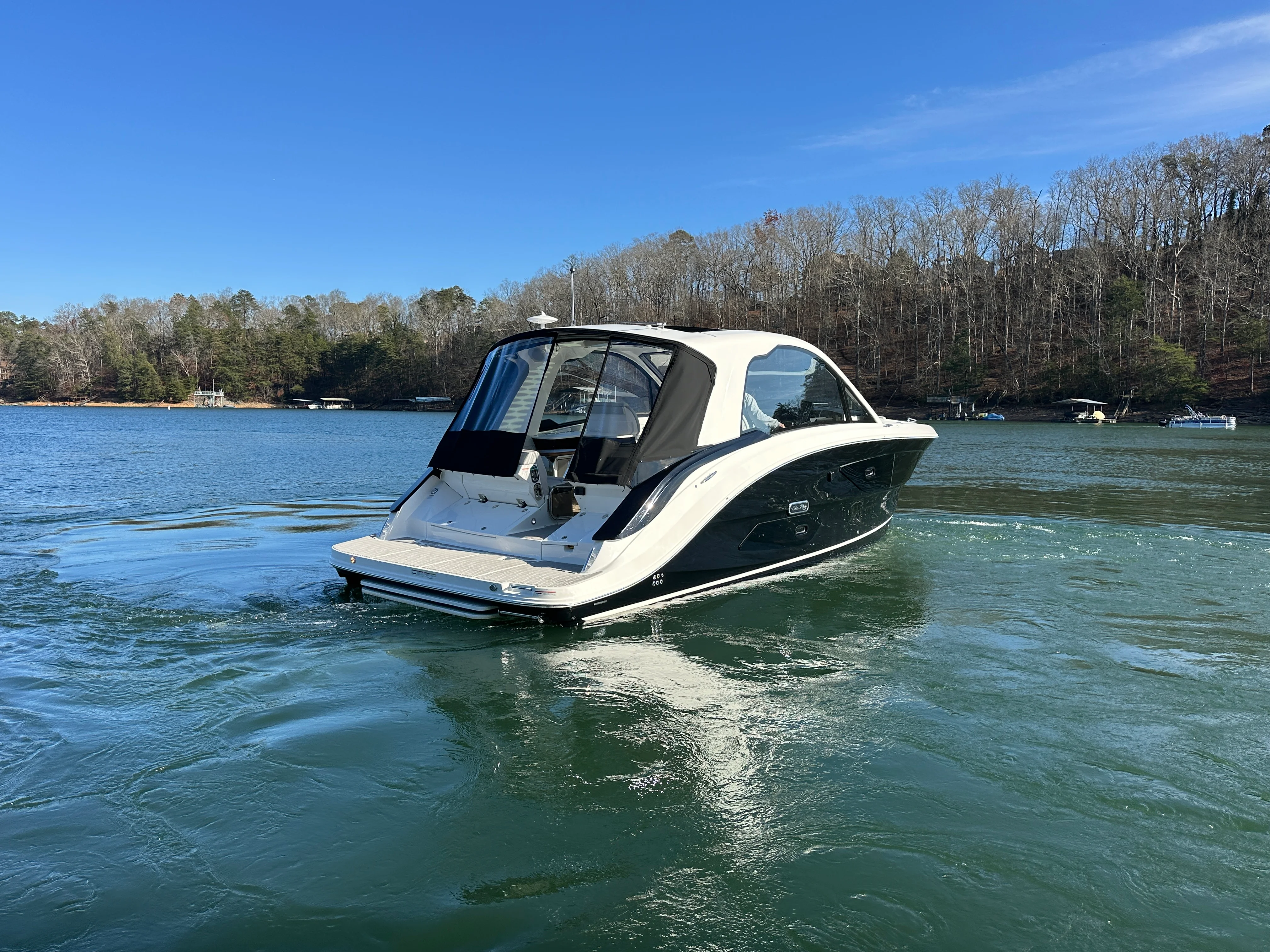 2026 Sea Ray Sundancer 370 Image Thumbnail #7