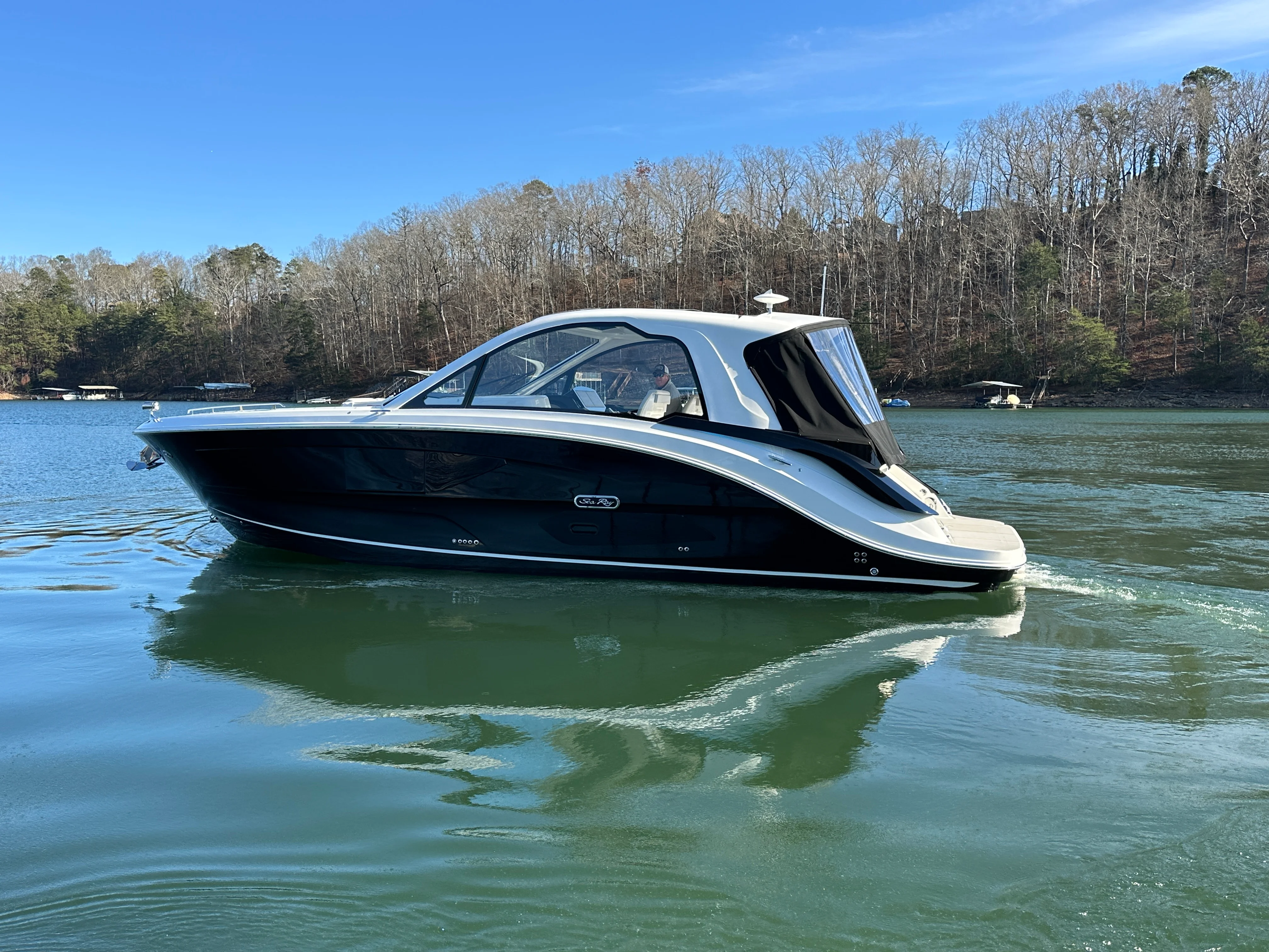 2026 Sea Ray Sundancer 370 Image Thumbnail #11