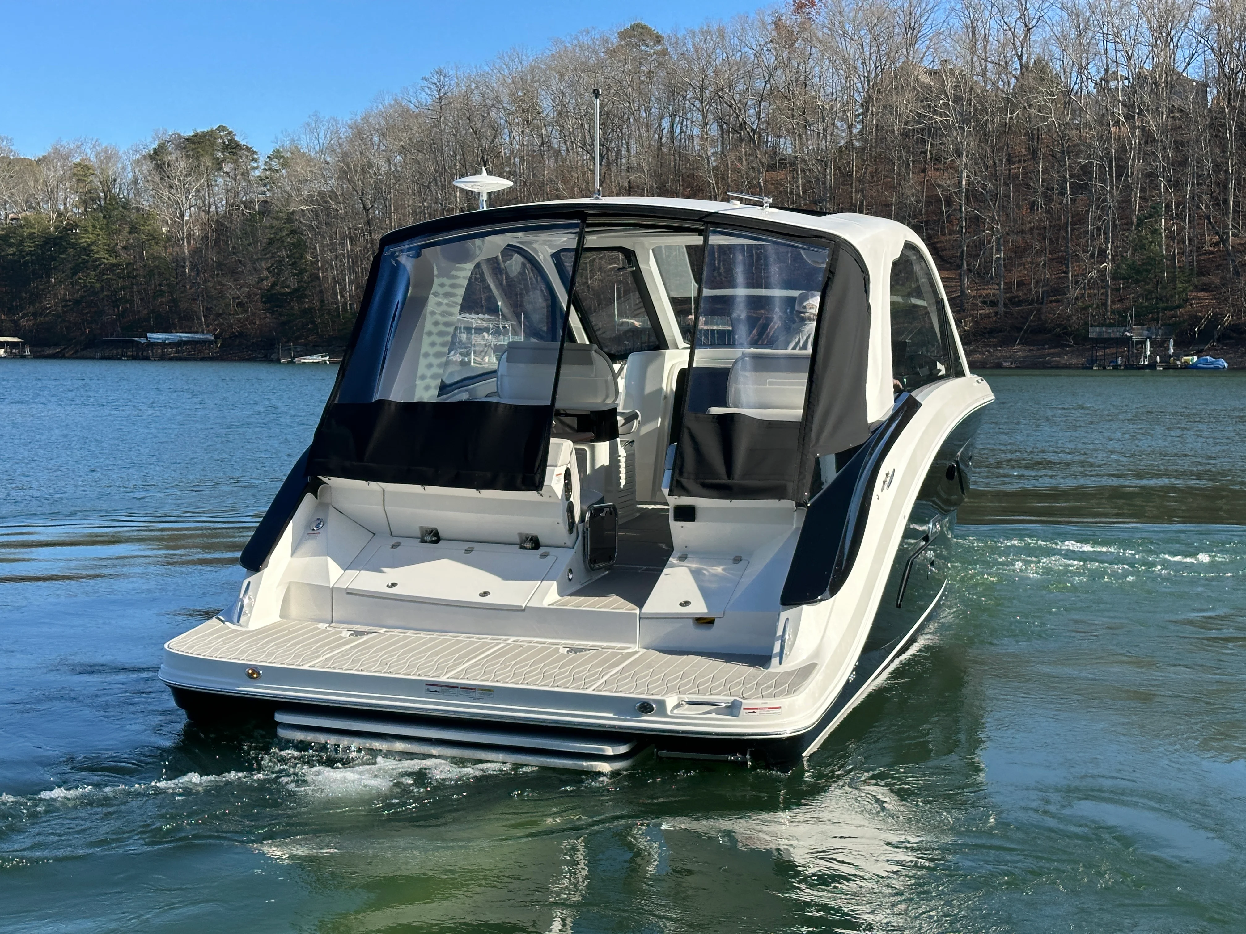 2026 Sea Ray Sundancer 370 Image Thumbnail #8