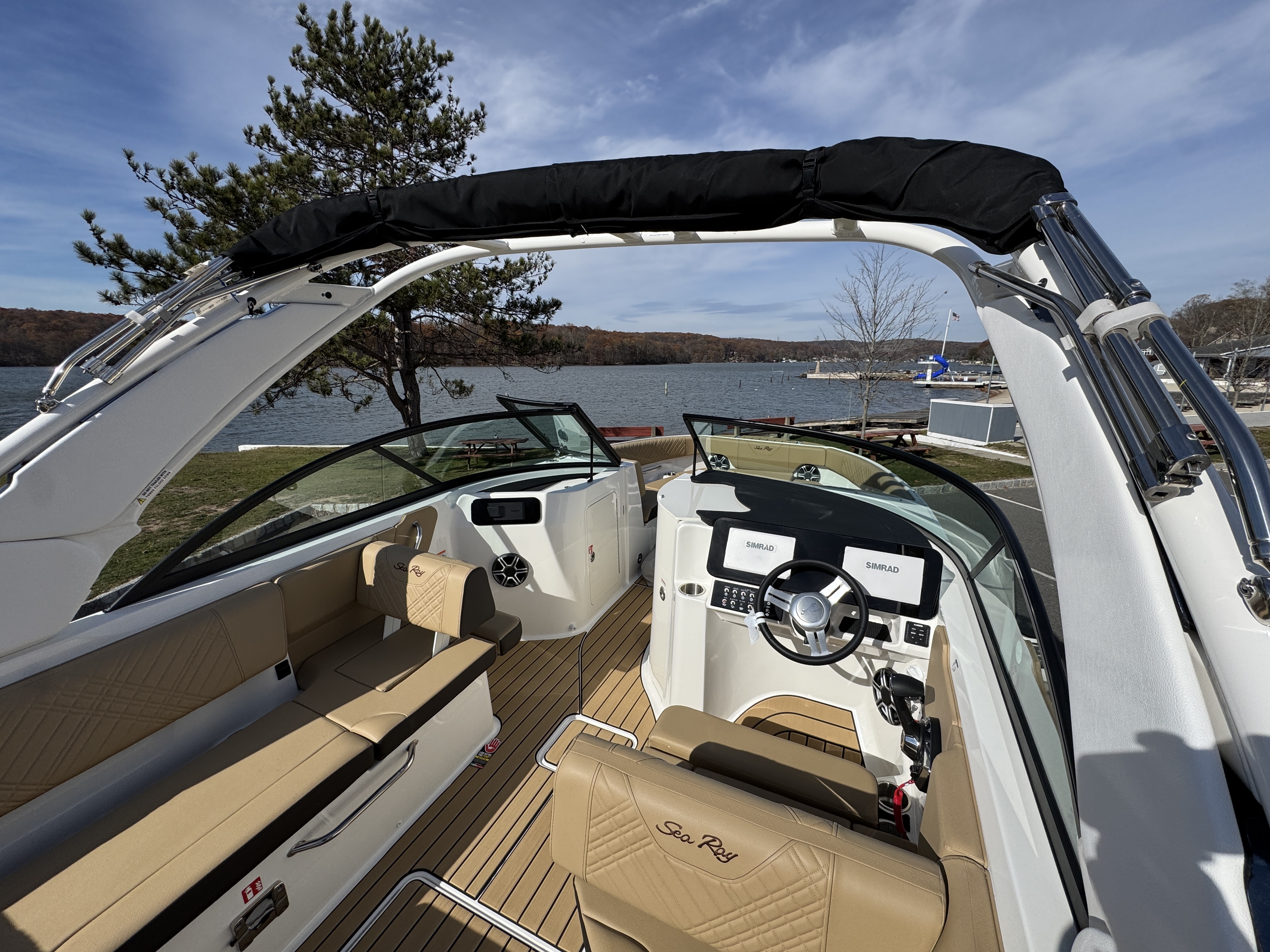 2026 Sea Ray SDX 230 Image Thumbnail #23