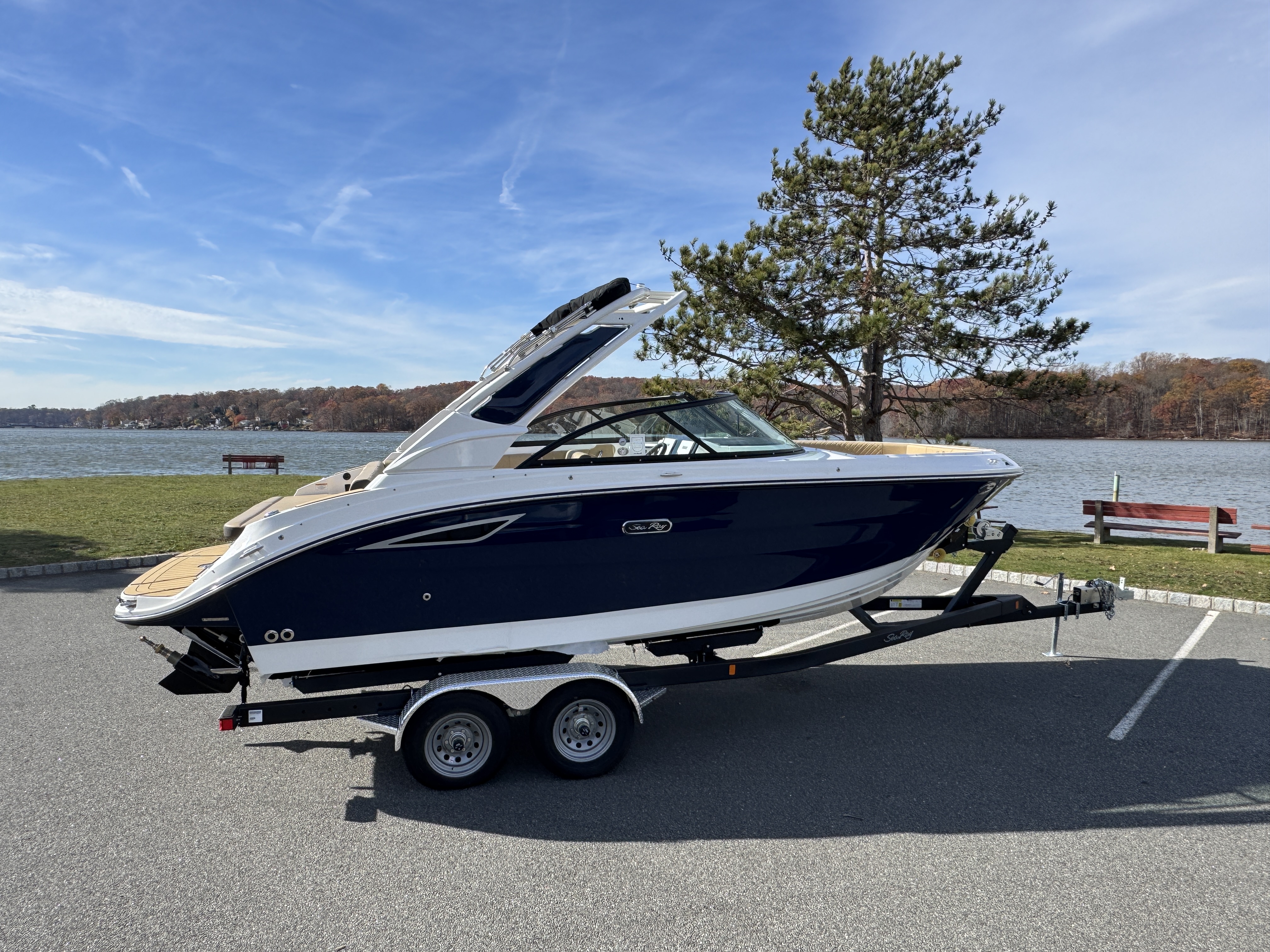 2026 Sea Ray SDX 230 Image Thumbnail #2