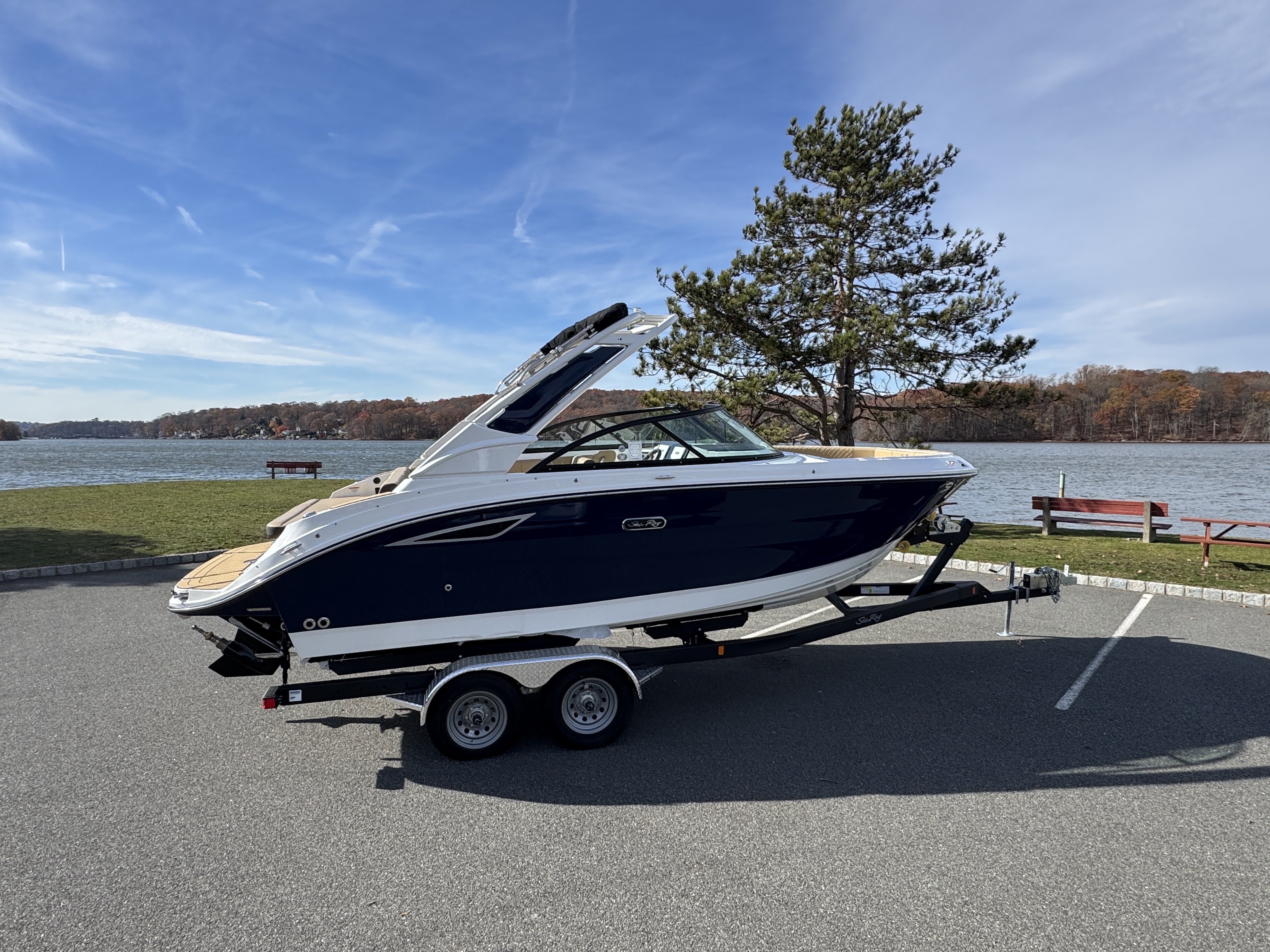 2026 Sea Ray SDX 230 Image Thumbnail #1