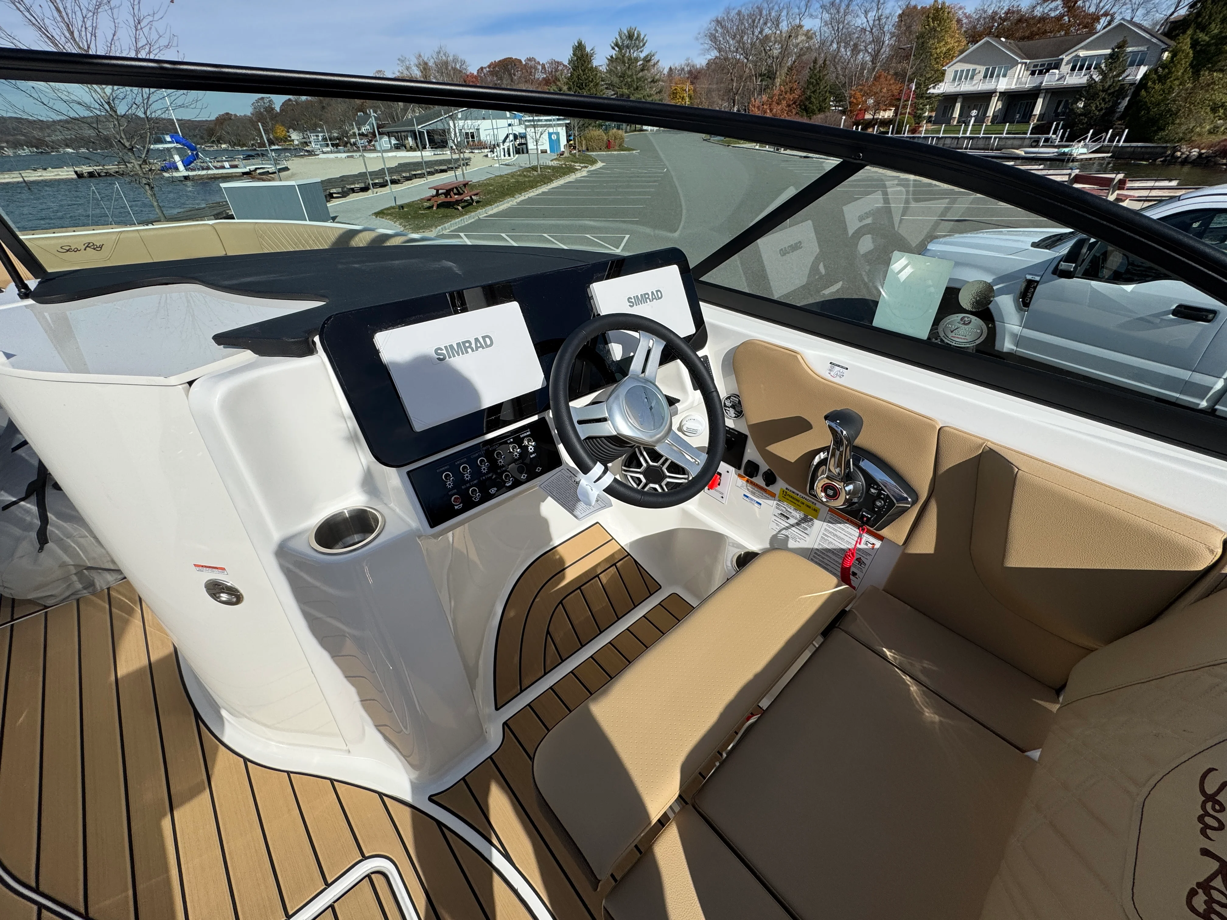 2026 Sea Ray SDX 230 Image Thumbnail #13