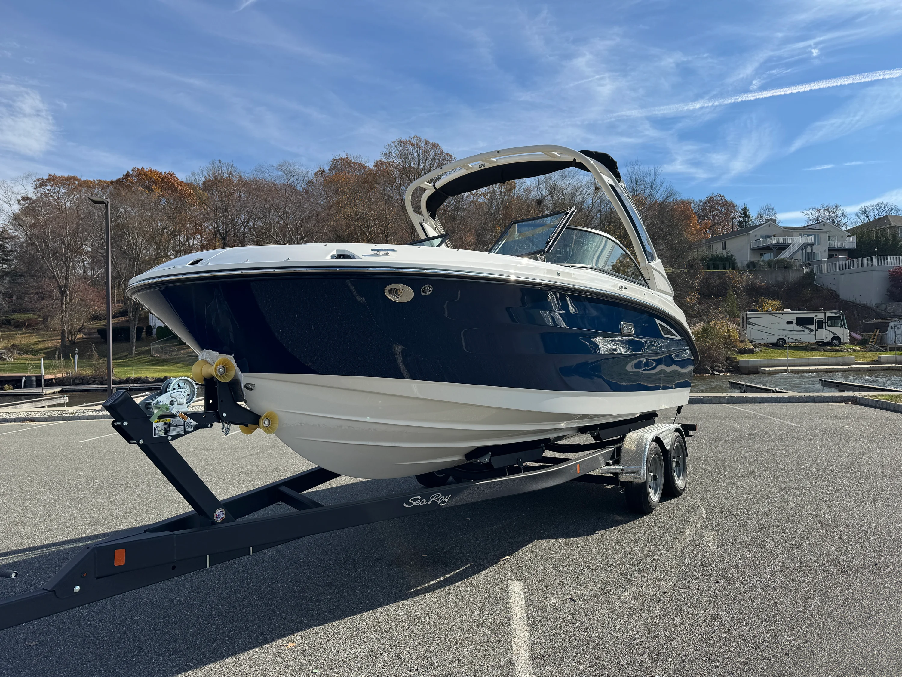 2026 Sea Ray SDX 230 Image Thumbnail #3