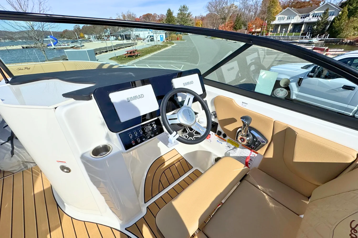 2026 Sea Ray SDX 230 Image Thumbnail #9