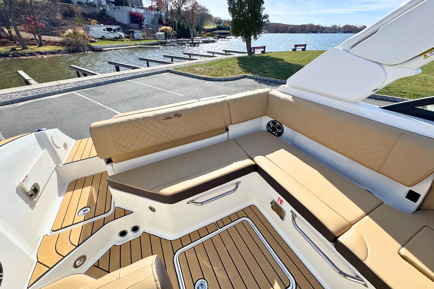 2026 Sea Ray SDX 230 Image Thumbnail #6