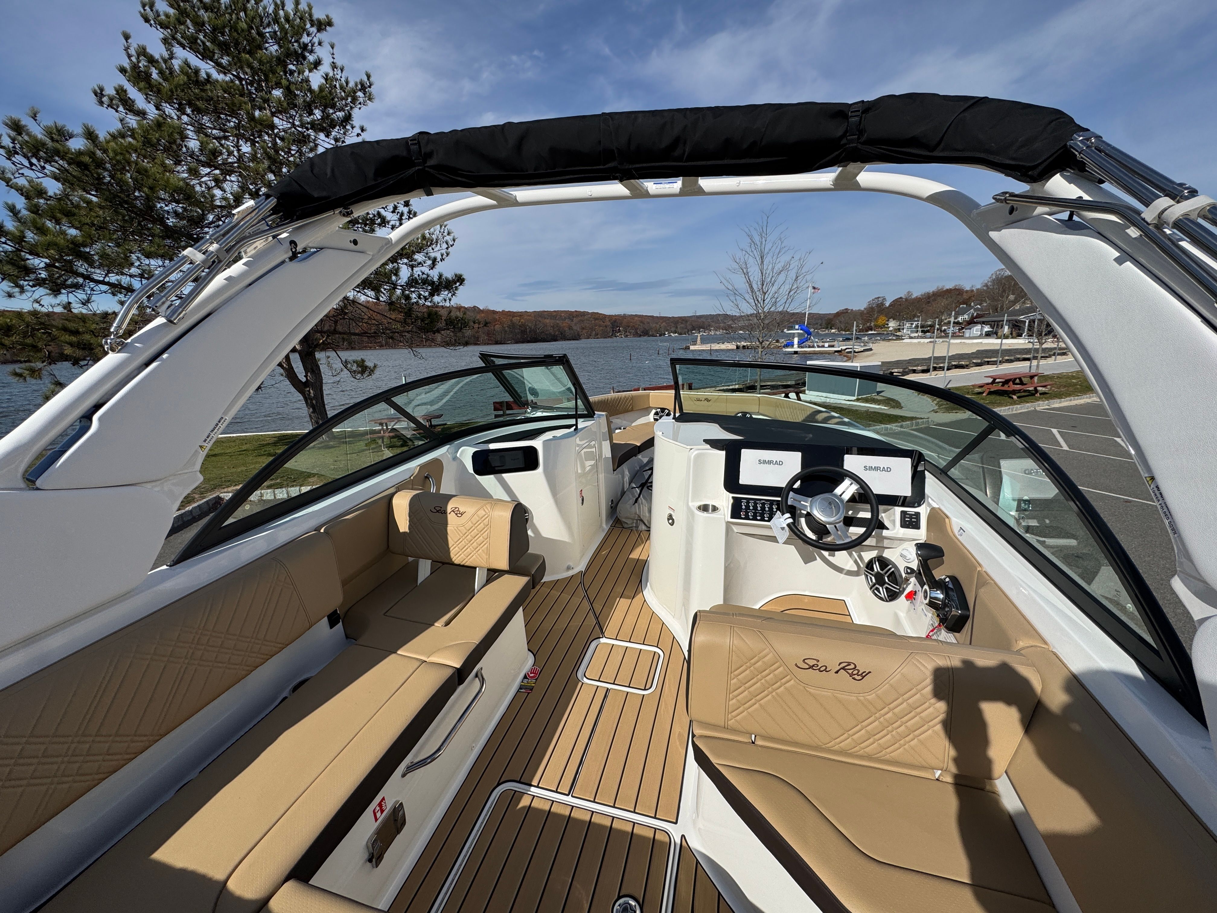 2026 Sea Ray SDX 230 Image Thumbnail #12