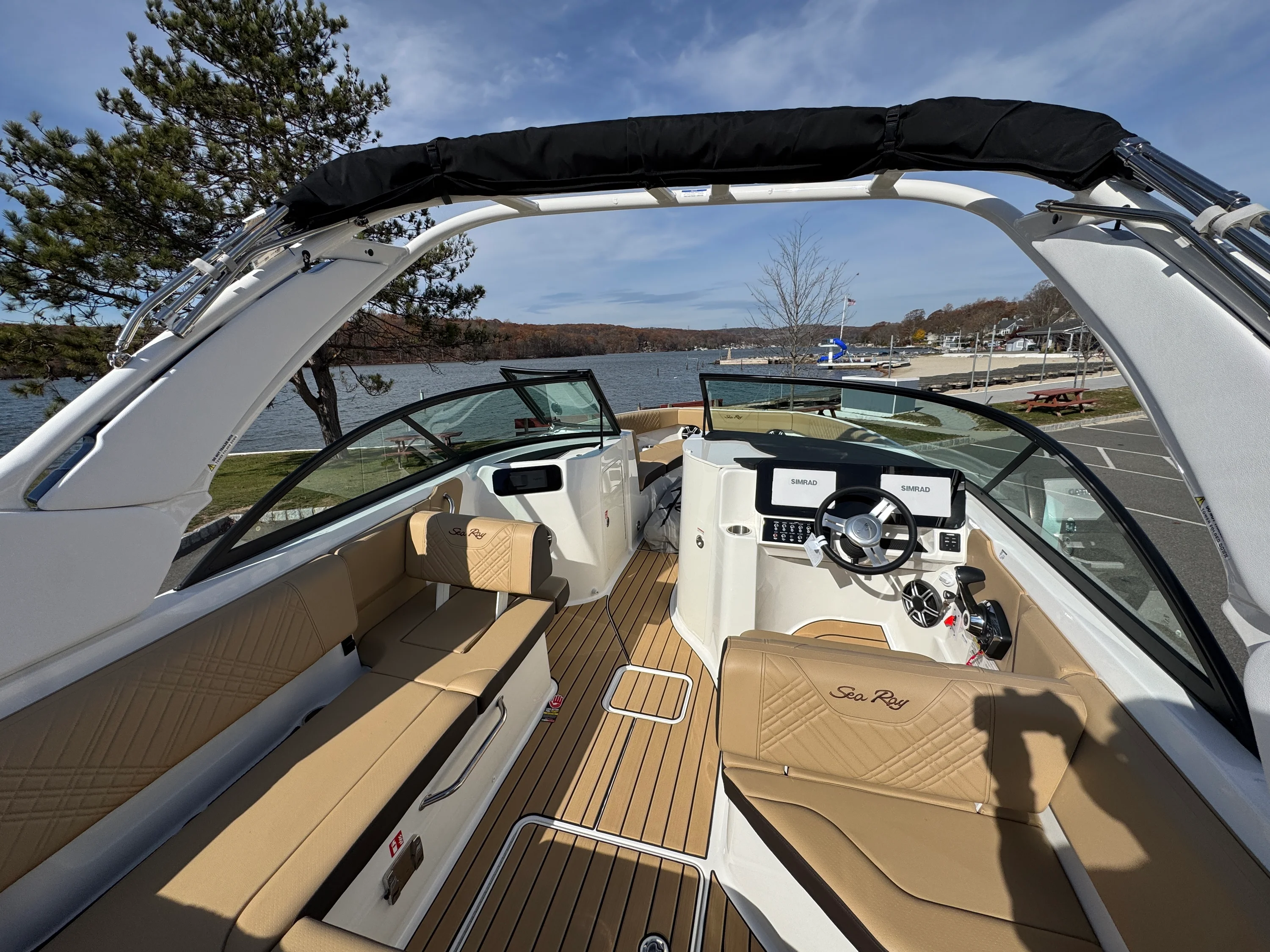 2026 Sea Ray SDX 230 Image Thumbnail #12