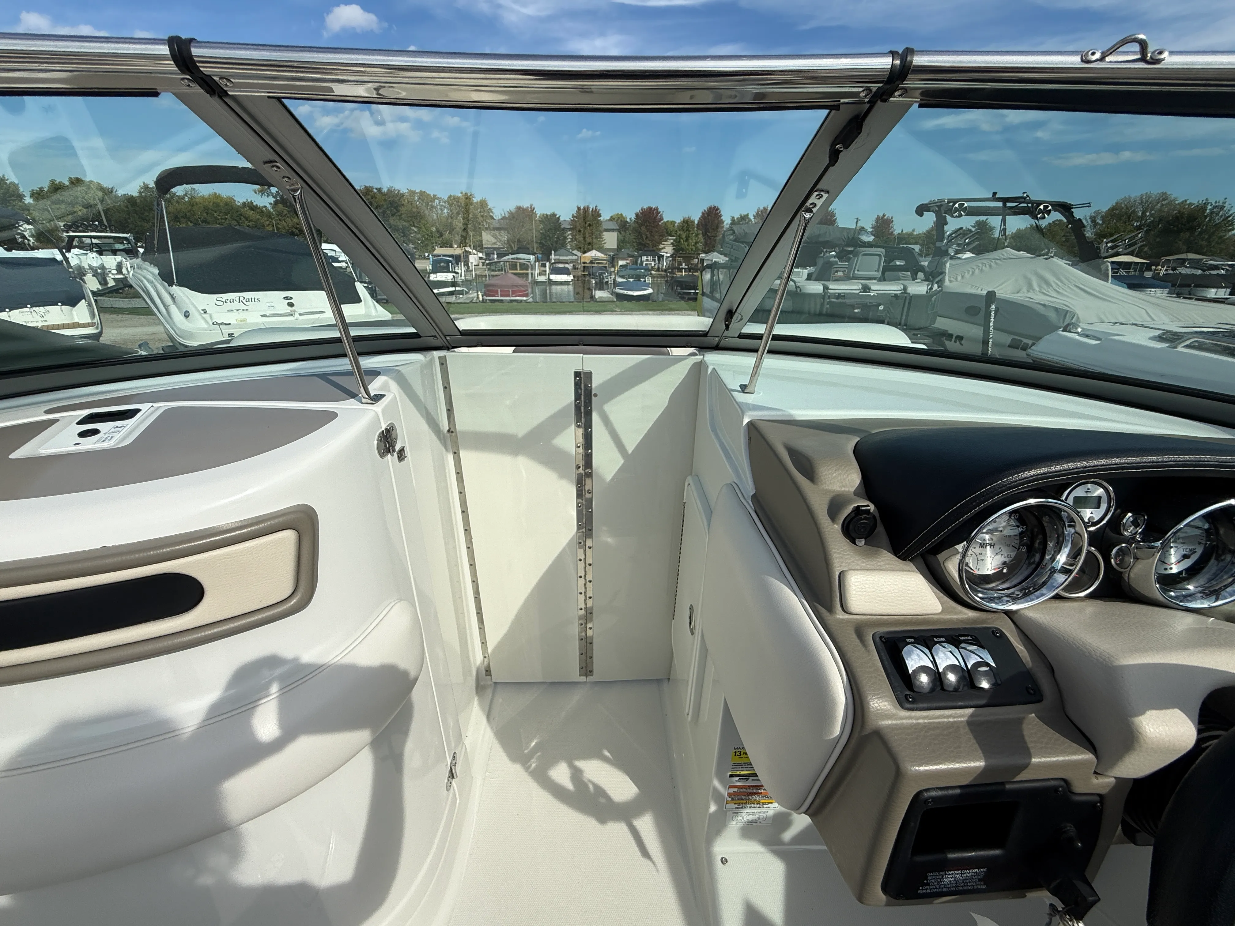 2017 Crownline E4 17 Image Thumbnail #26