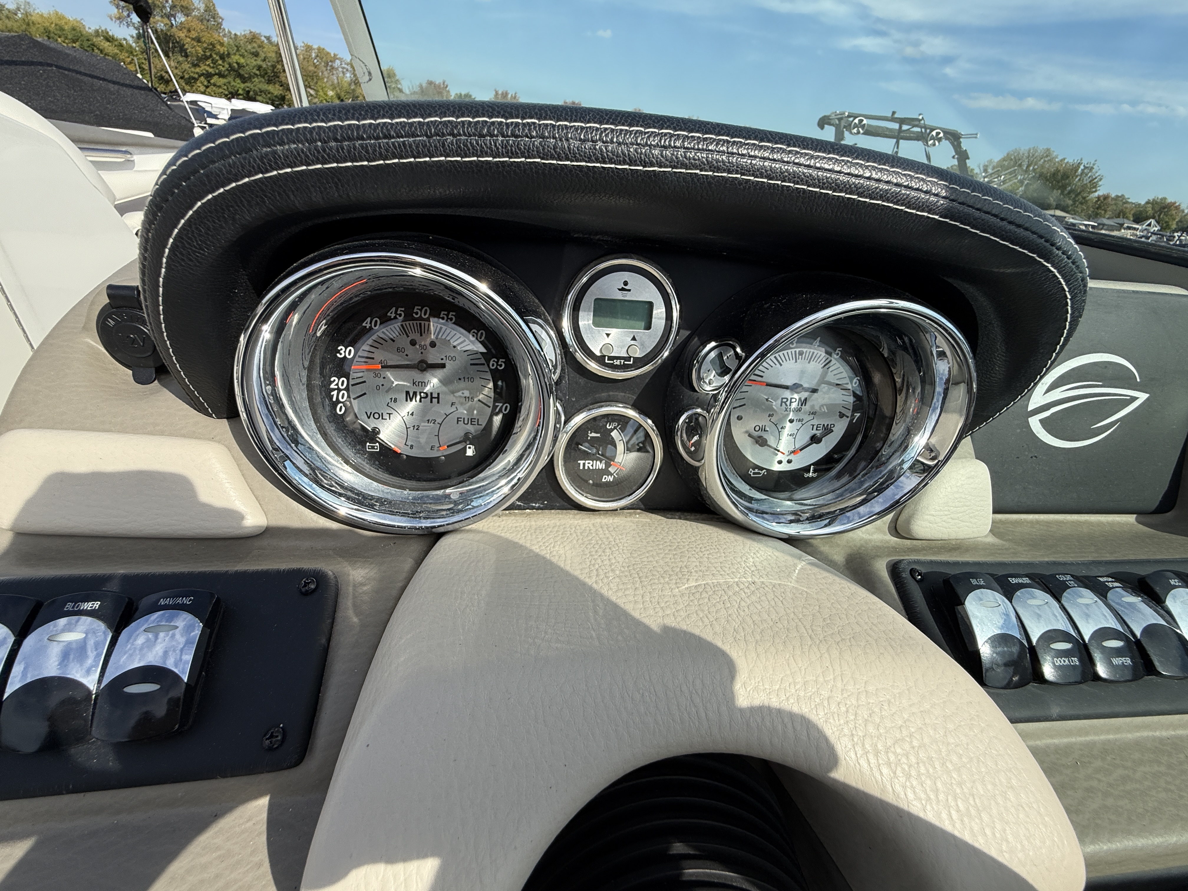 2017 Crownline E4 17 Image Thumbnail #16