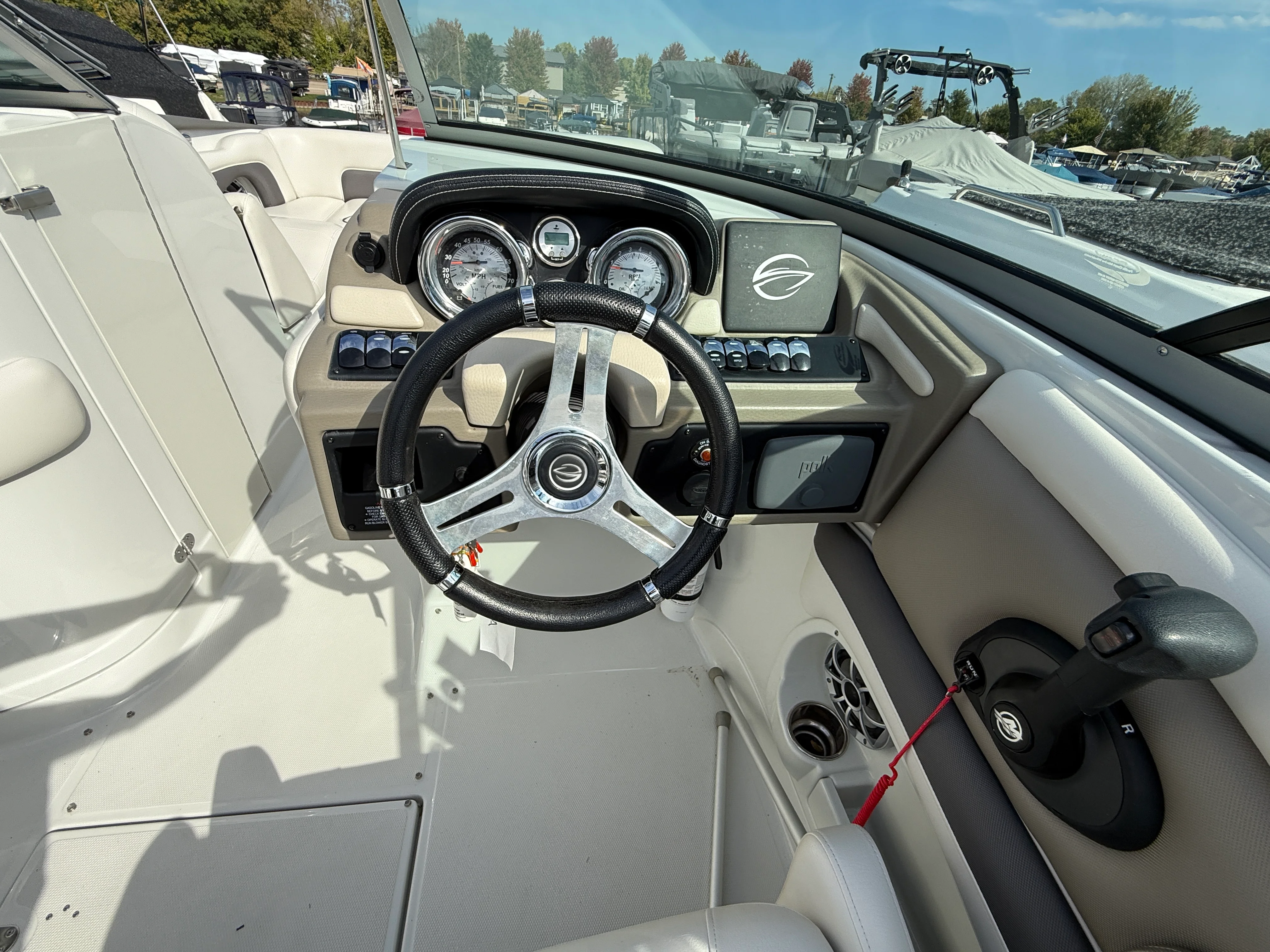 2017 Crownline E4 17 Image Thumbnail #14