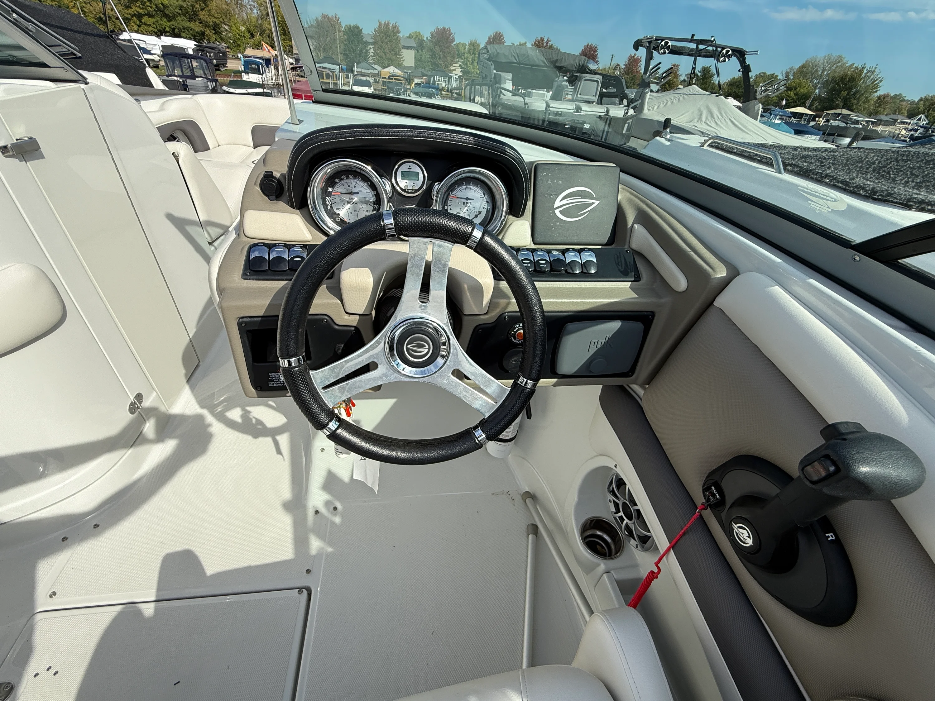 2017 Crownline E4 Image Thumbnail #14