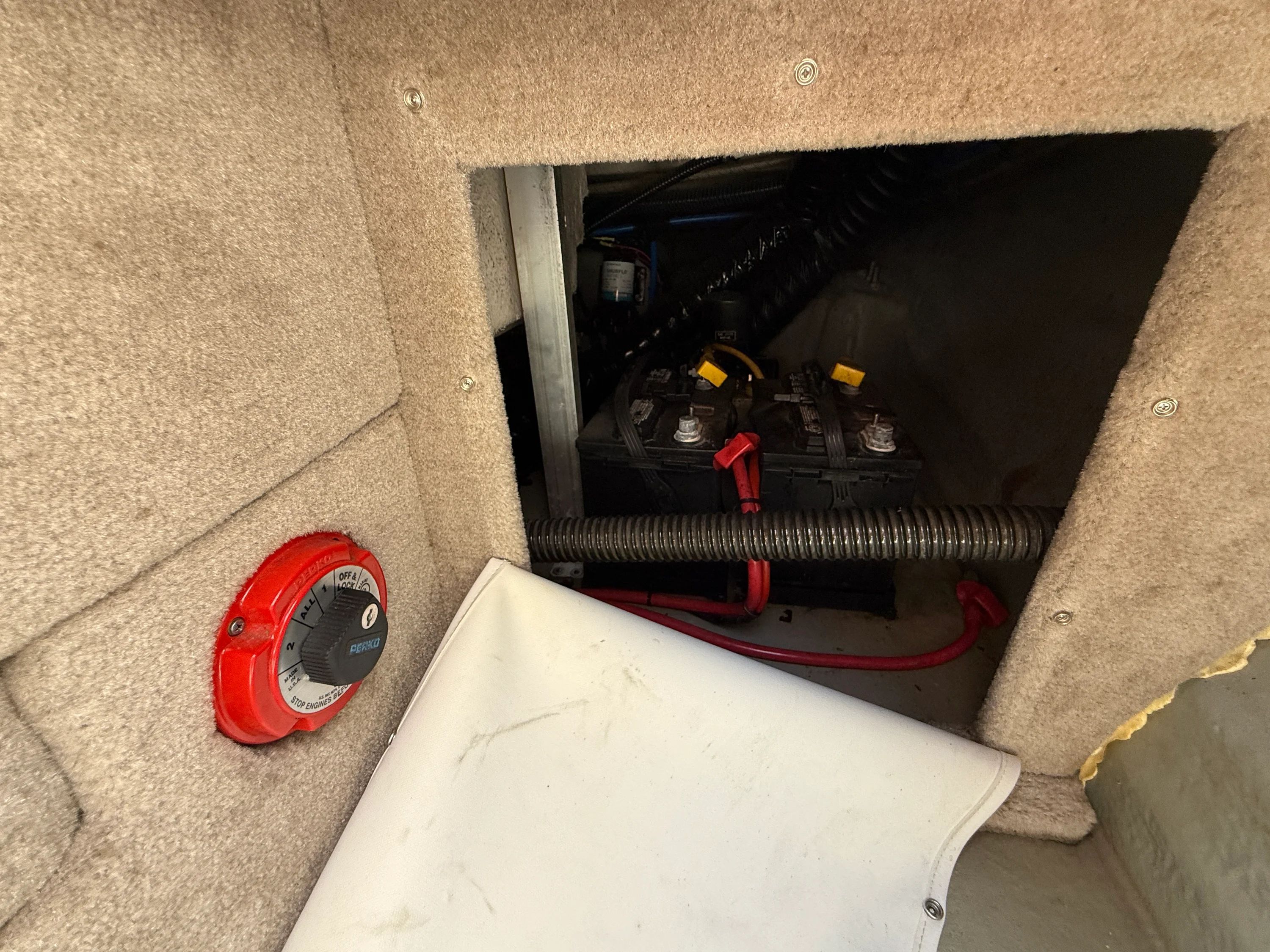 2017 Crownline E4 Image Thumbnail #37