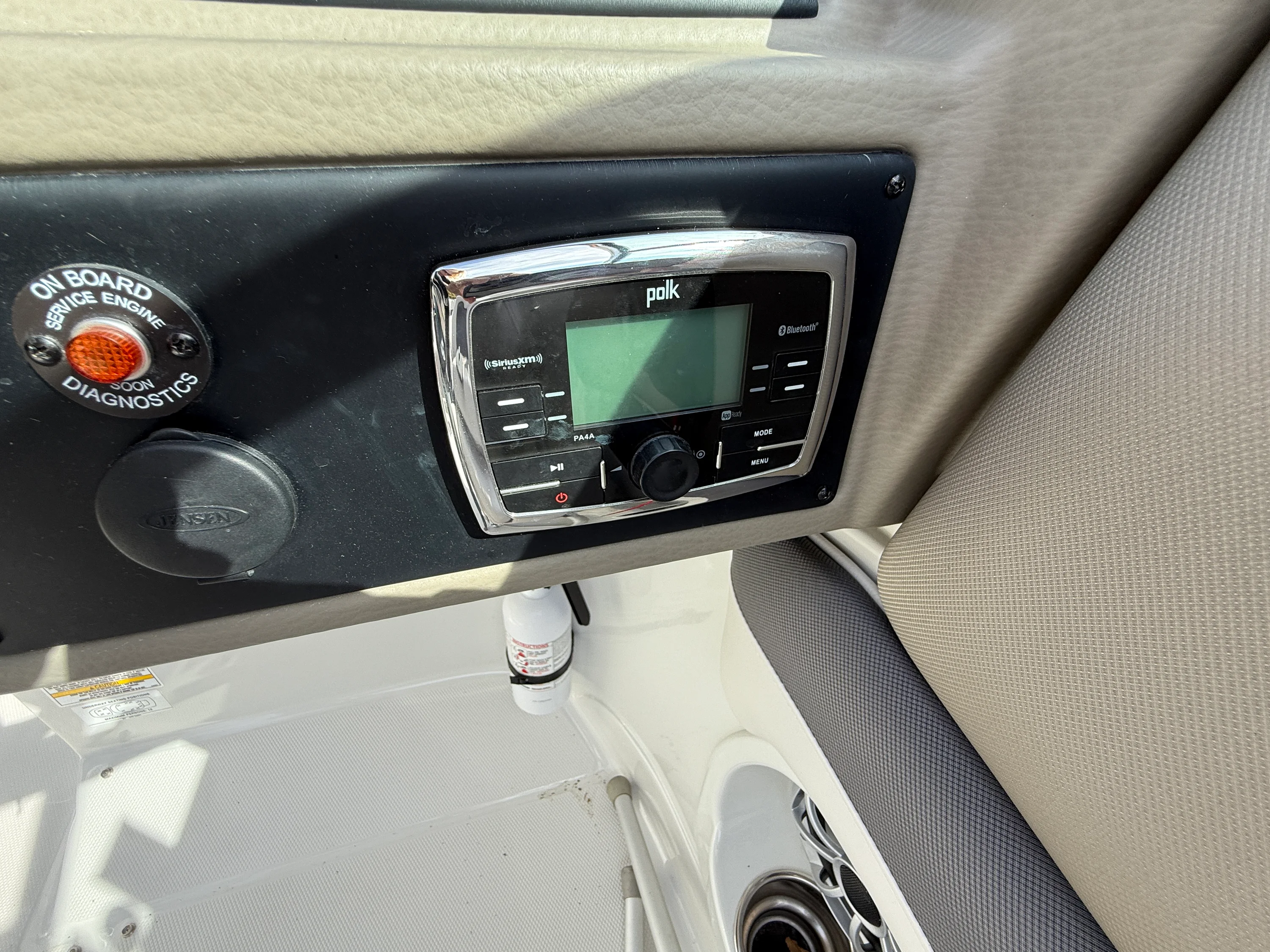 2017 Crownline E4 Image Thumbnail #15