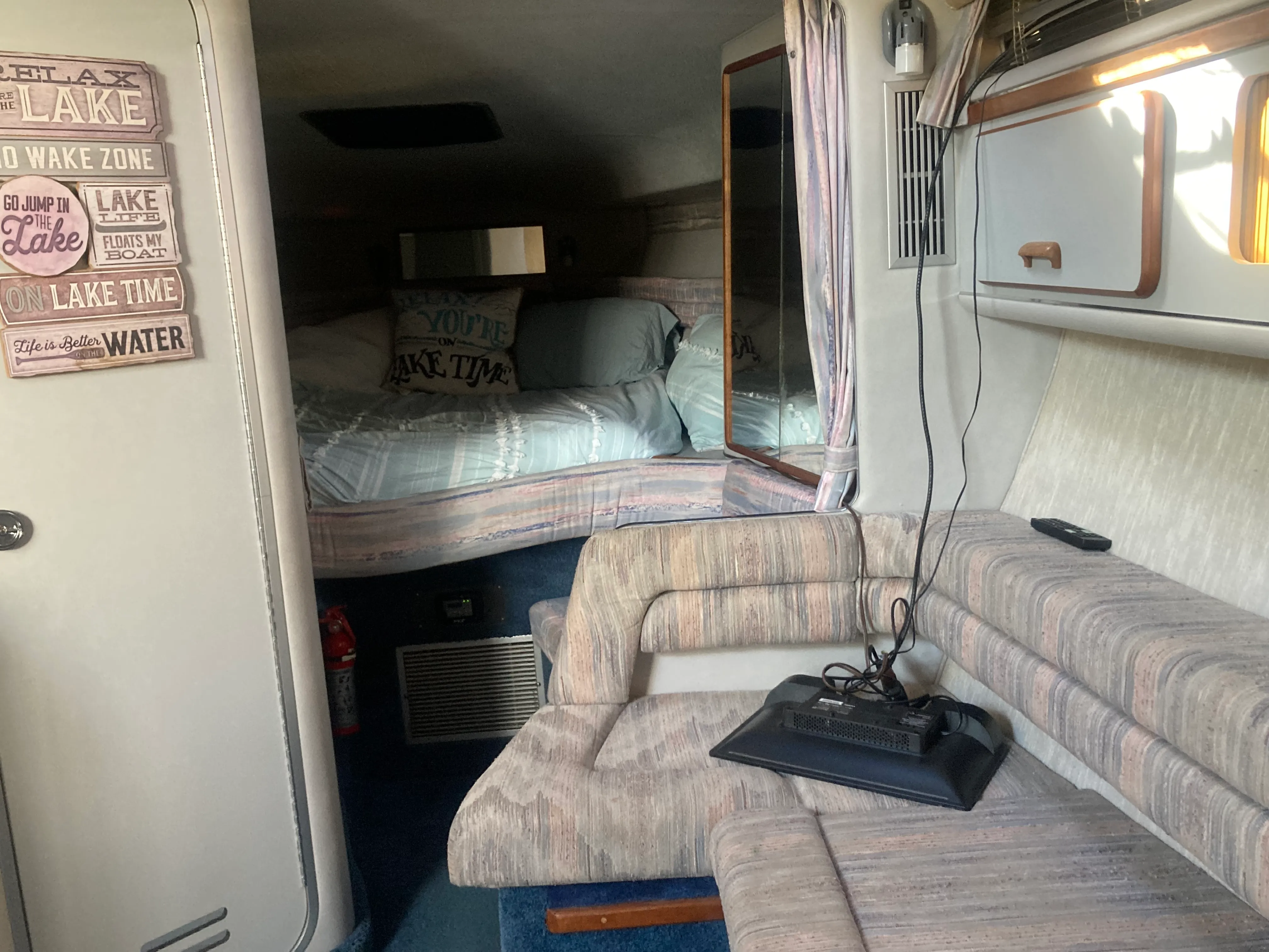 1990 Sea Ray 310 SD Image Thumbnail #24