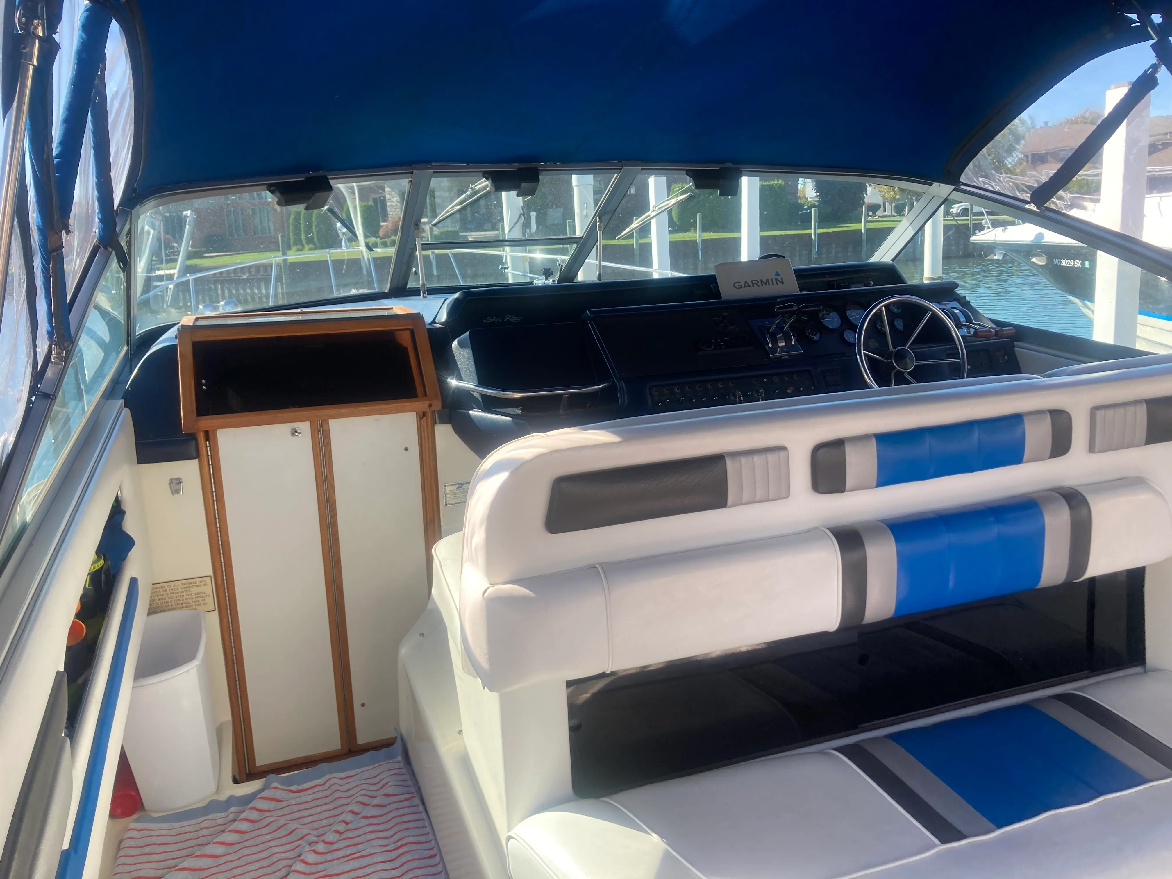 1990 Sea Ray 310 SD Image Thumbnail #10