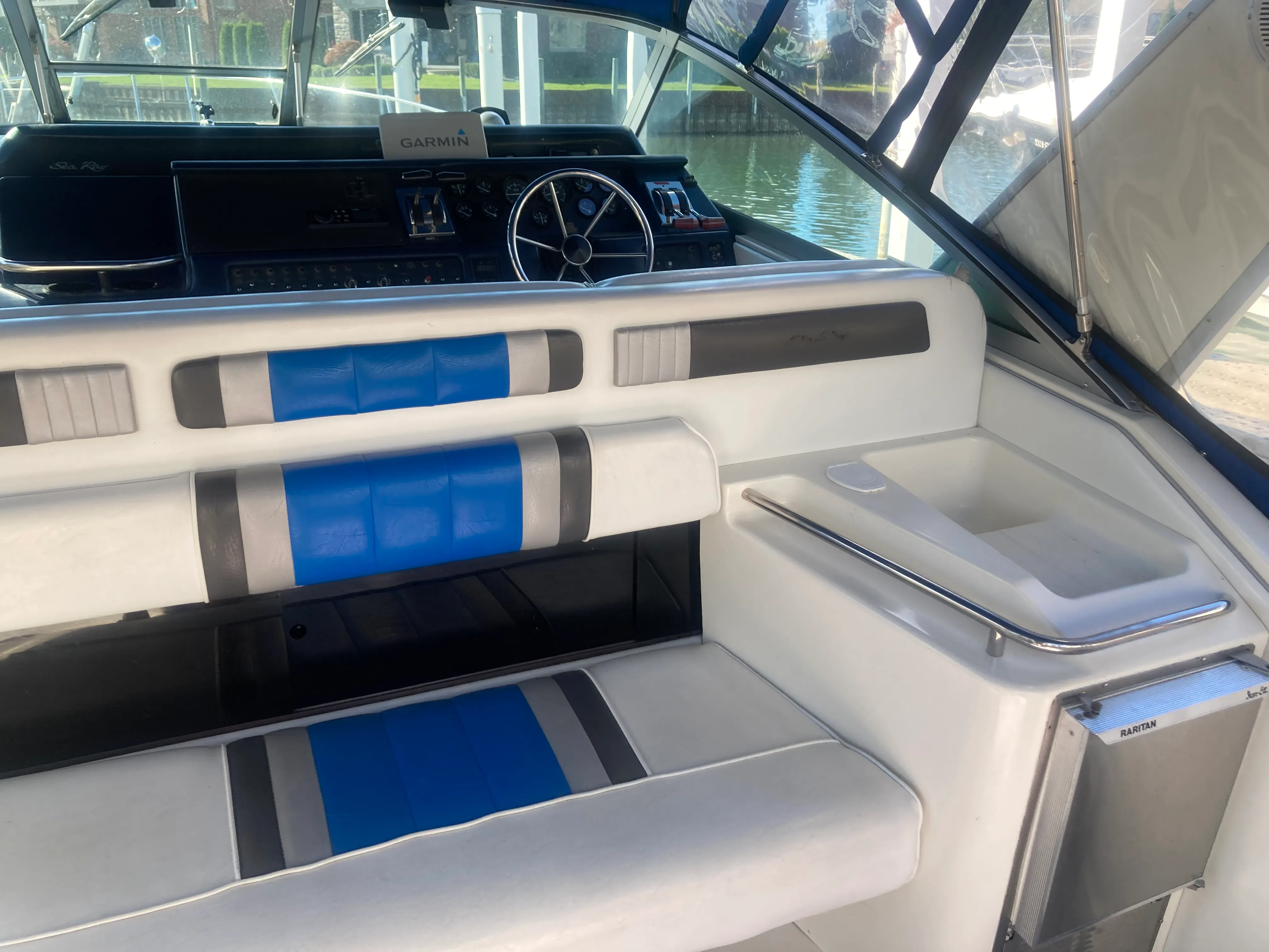 1990 Sea Ray 310 SD Image Thumbnail #11