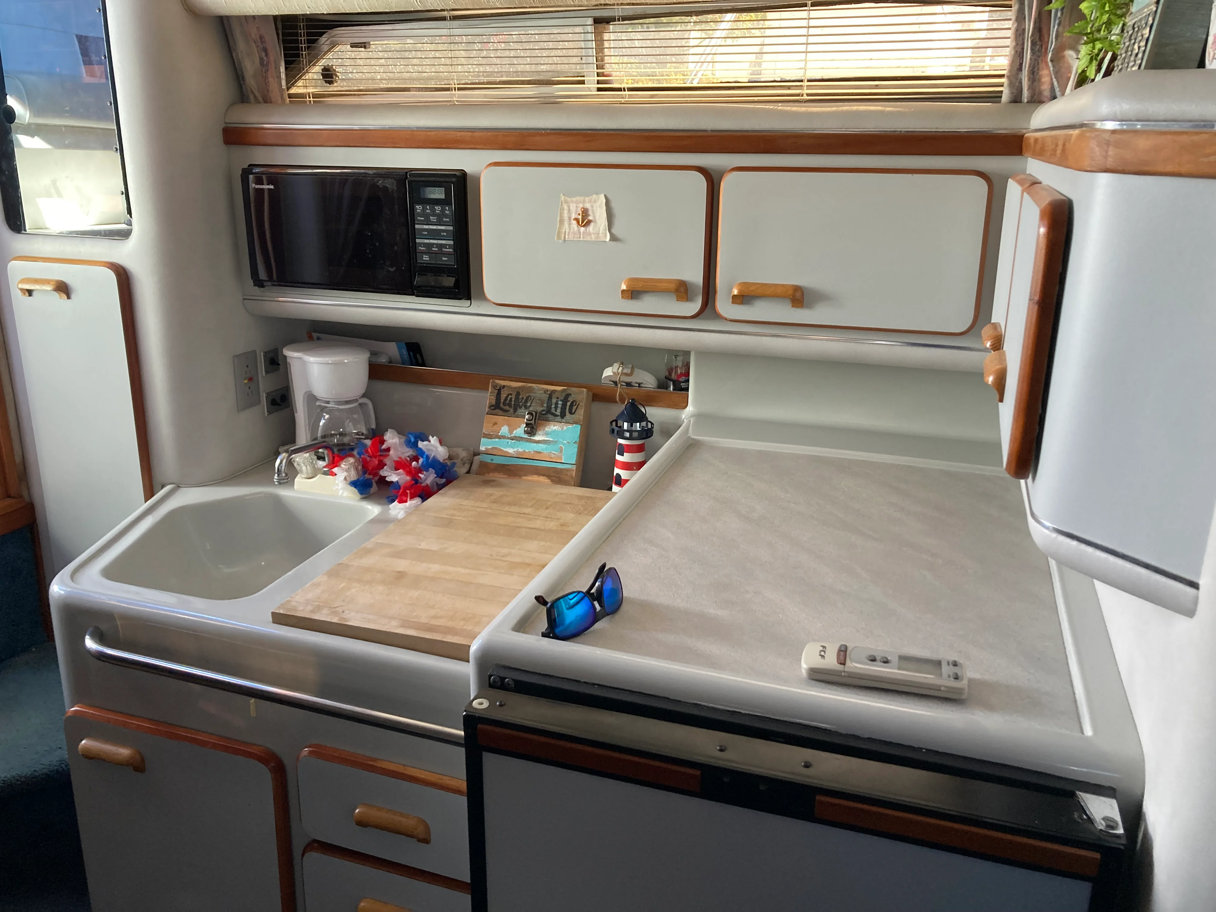 1990 Sea Ray 310 SD Image Thumbnail #19