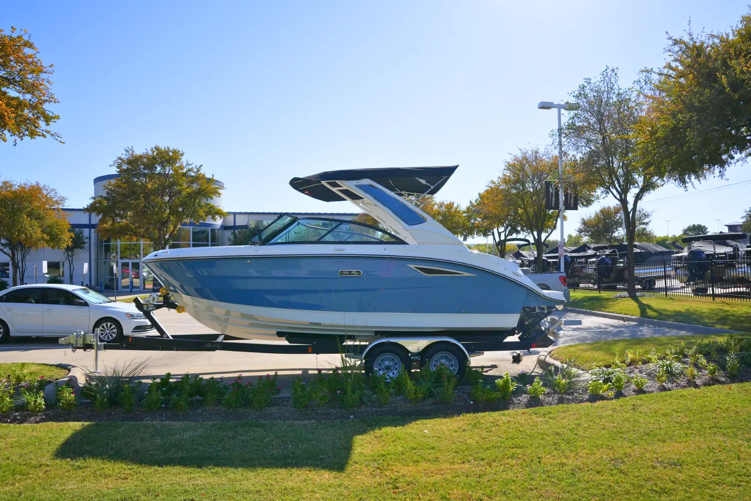 2026 Sea Ray SDX 230 Image Thumbnail #4