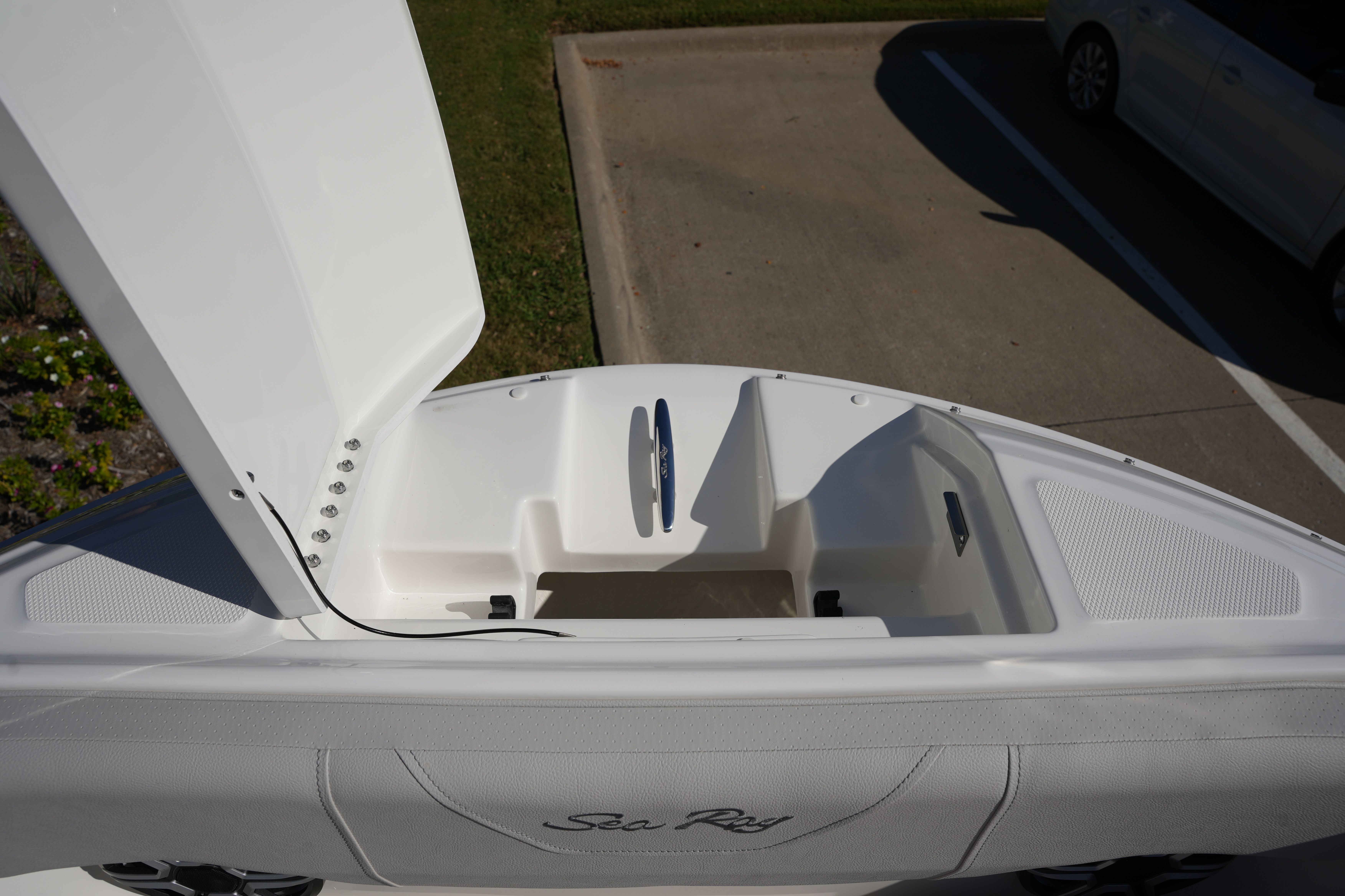 2026 Sea Ray SDX 230 Image Thumbnail #28