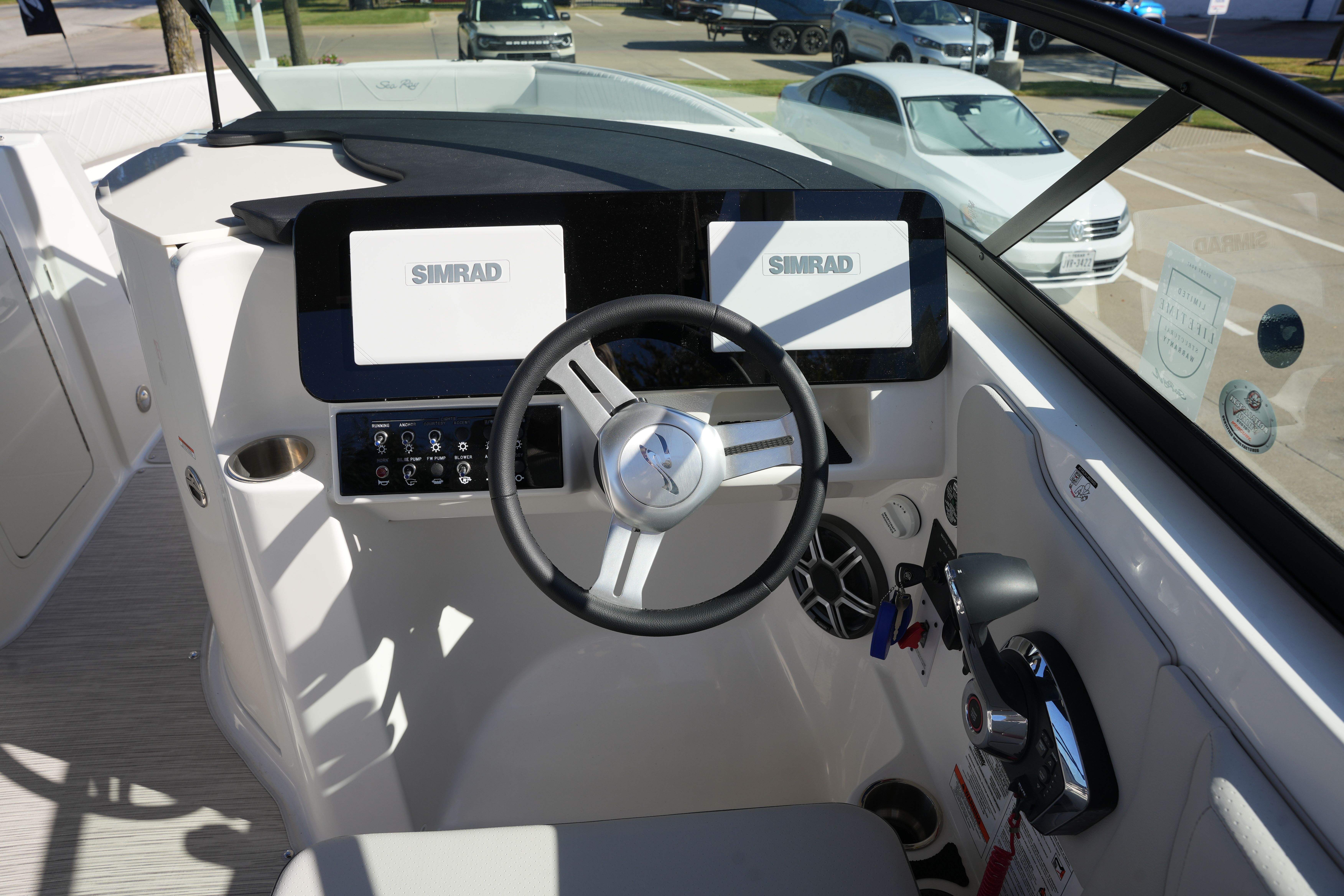 2026 Sea Ray SDX 230 Image Thumbnail #18