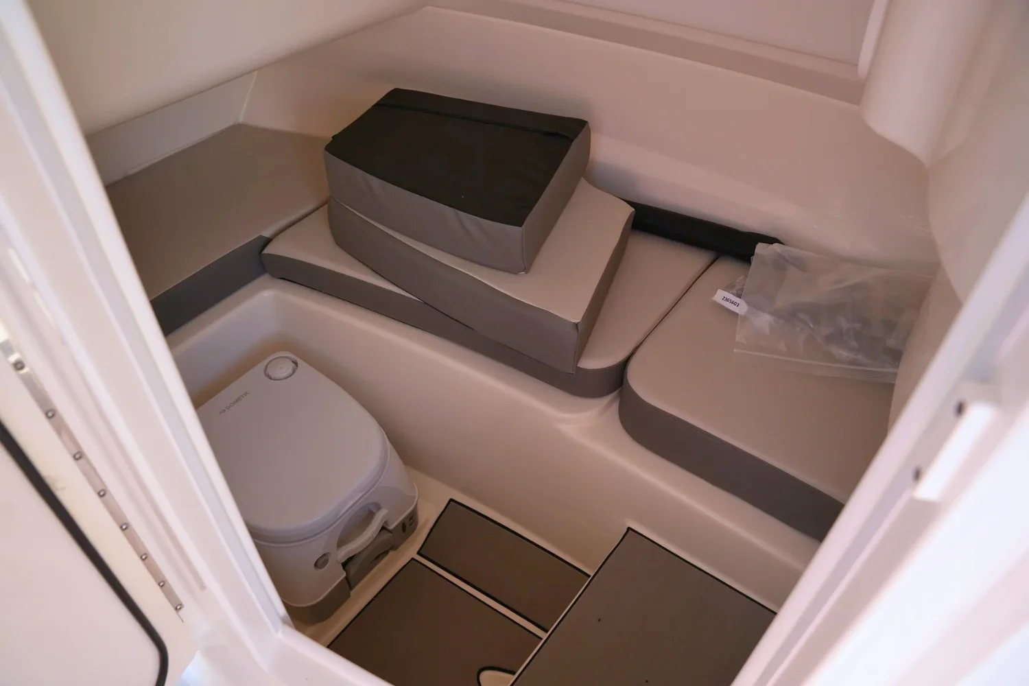 2026 Sea Ray SDX 230 Image Thumbnail #22