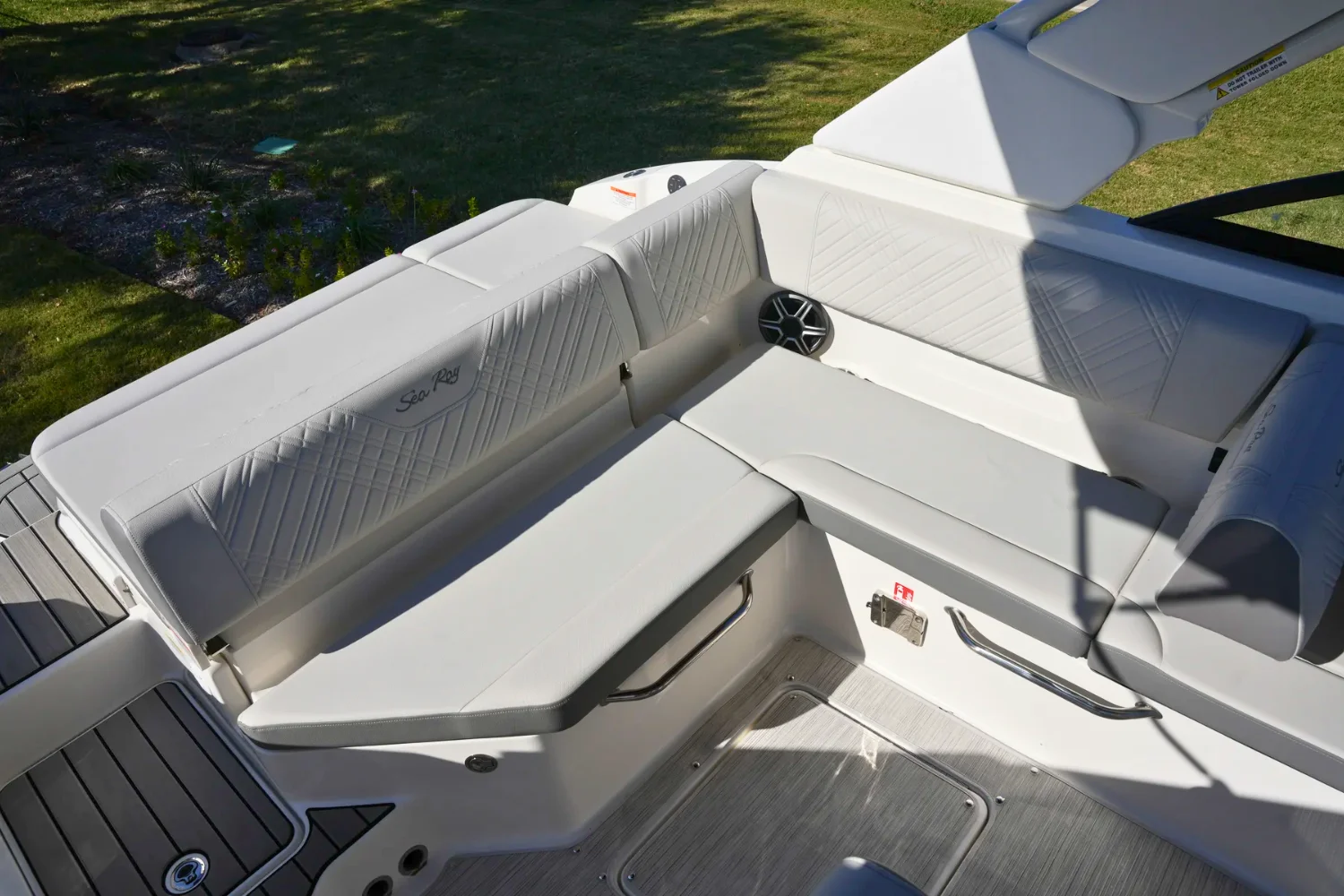 2026 Sea Ray SDX 230 Image Thumbnail #11