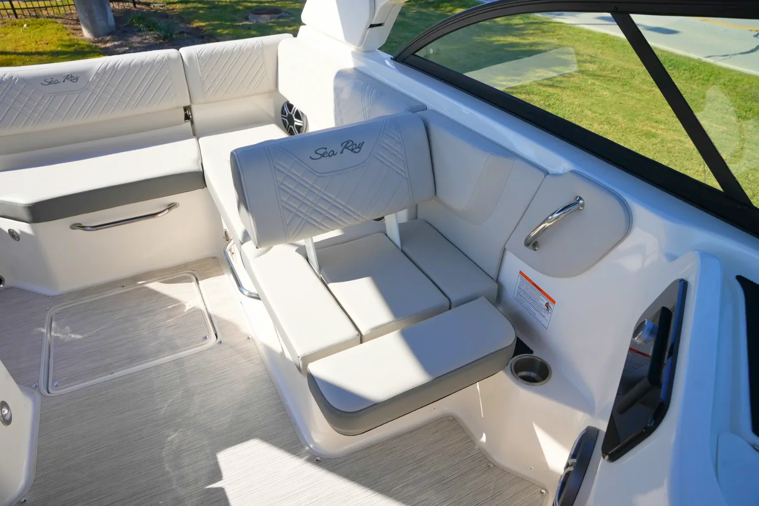 2026 Sea Ray SDX 230 Image Thumbnail #13