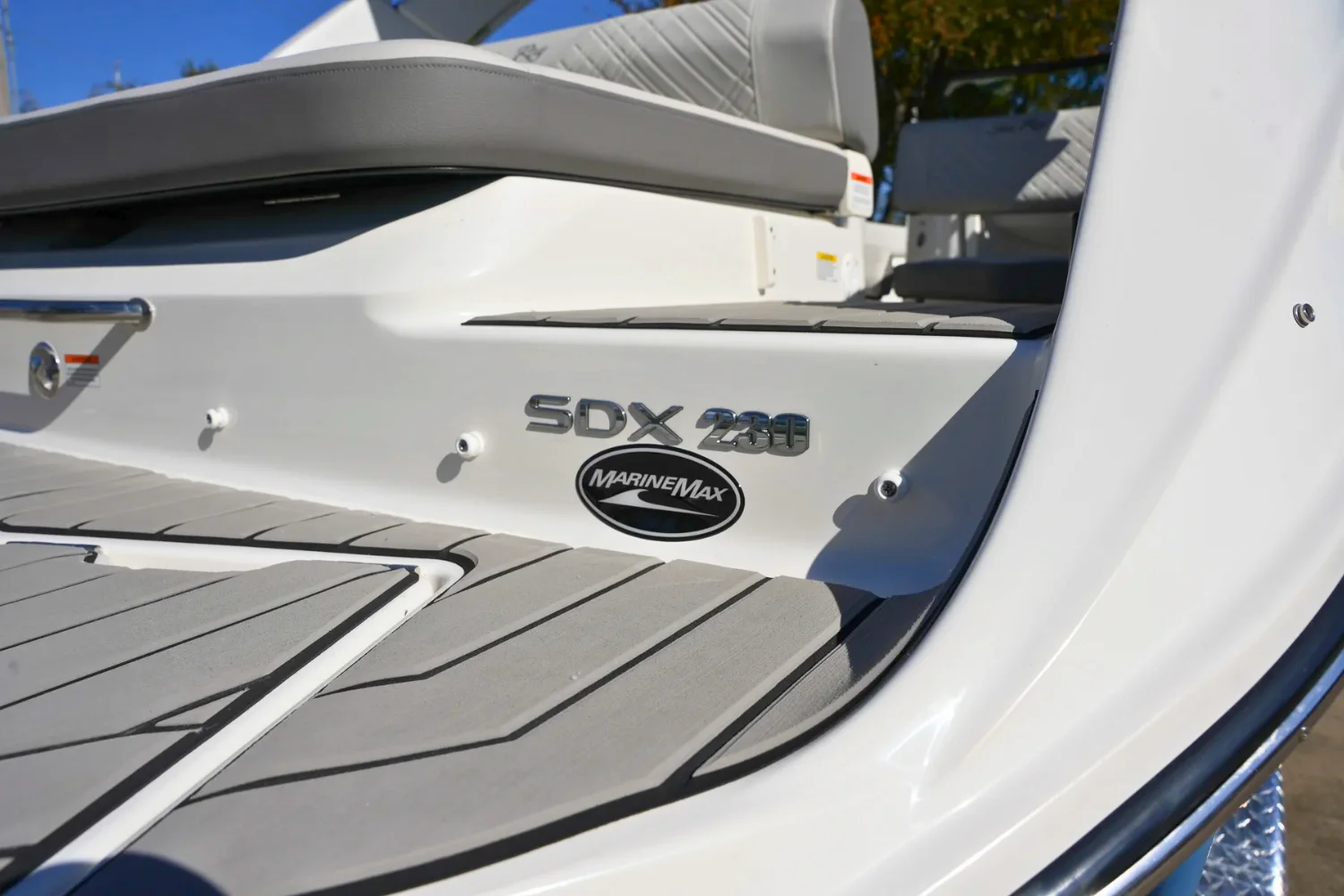 2026 Sea Ray SDX 230 Image Thumbnail #7