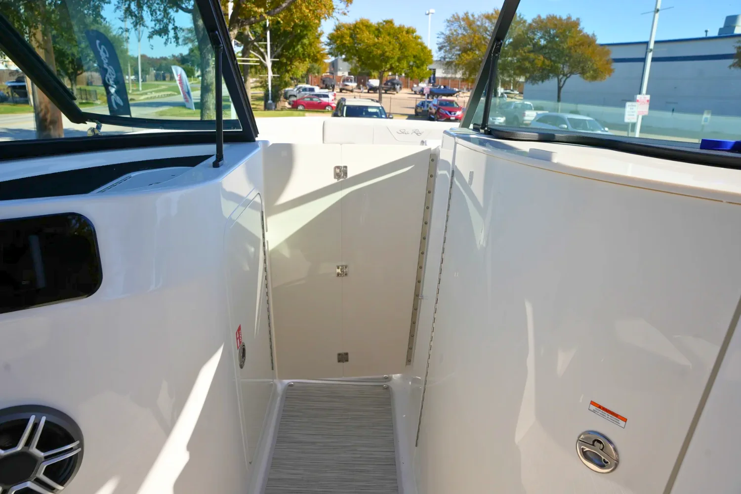 2026 Sea Ray SDX 230 Image Thumbnail #24