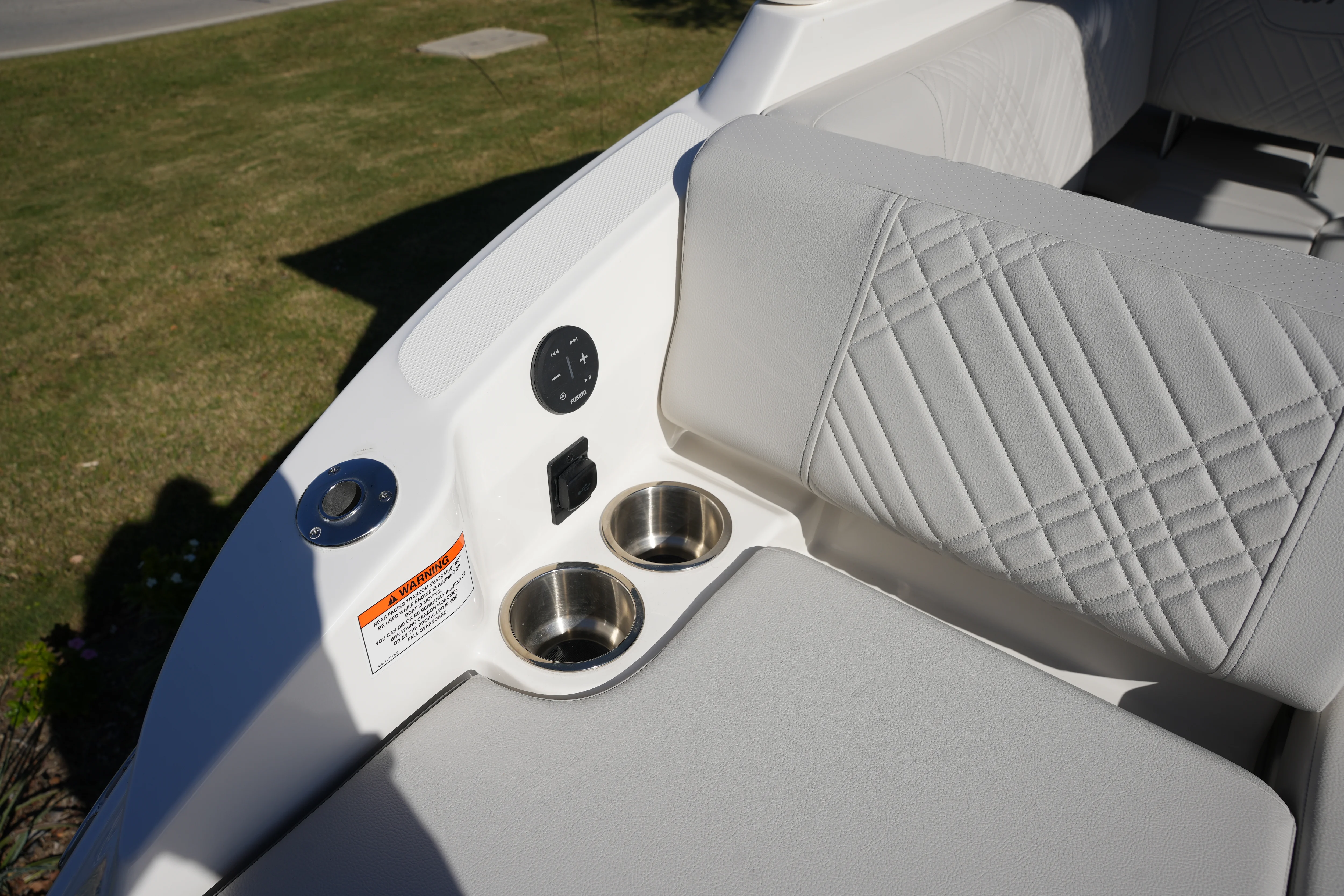 2026 Sea Ray SDX 230 Image Thumbnail #9