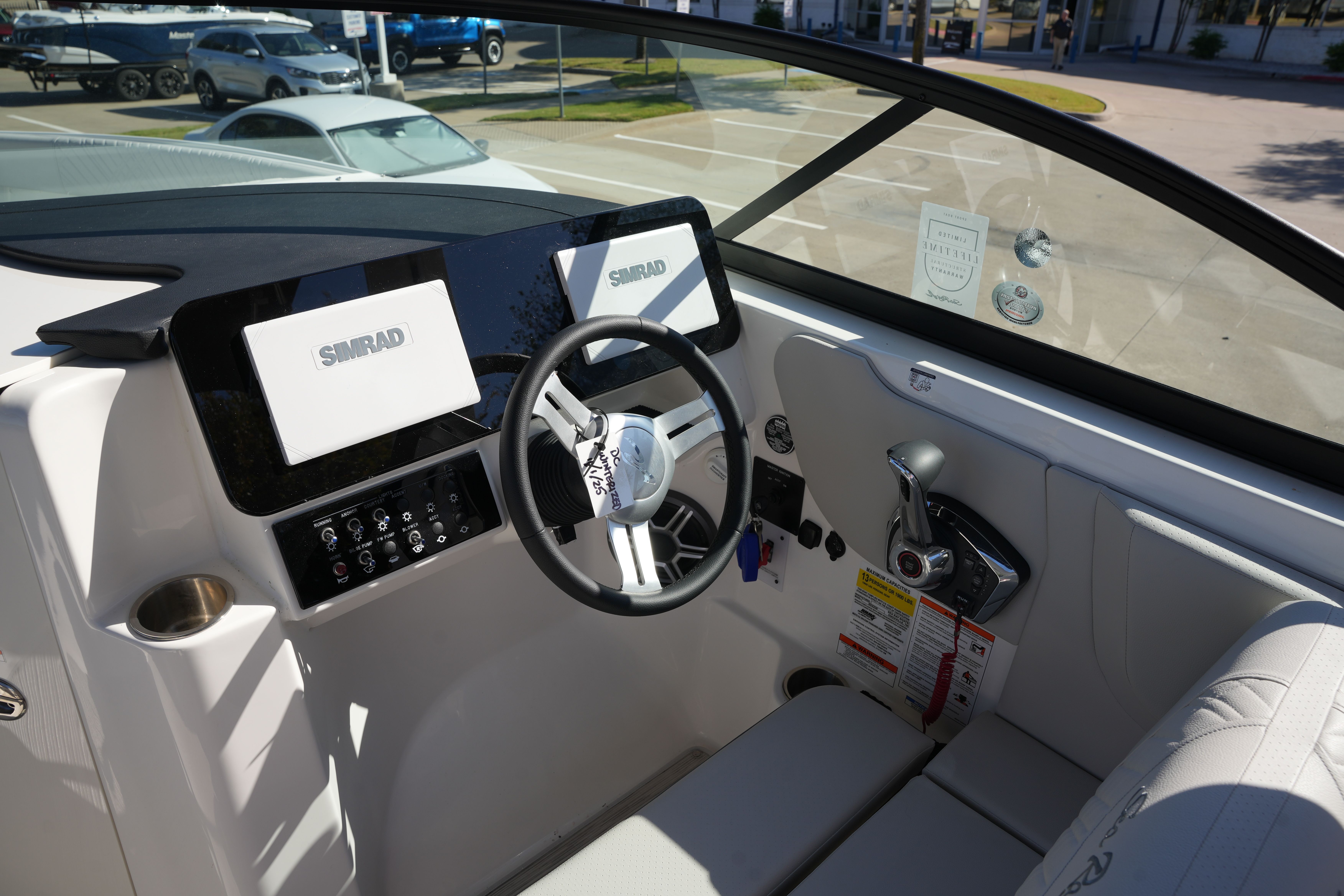 2026 Sea Ray SDX 230 Image Thumbnail #17