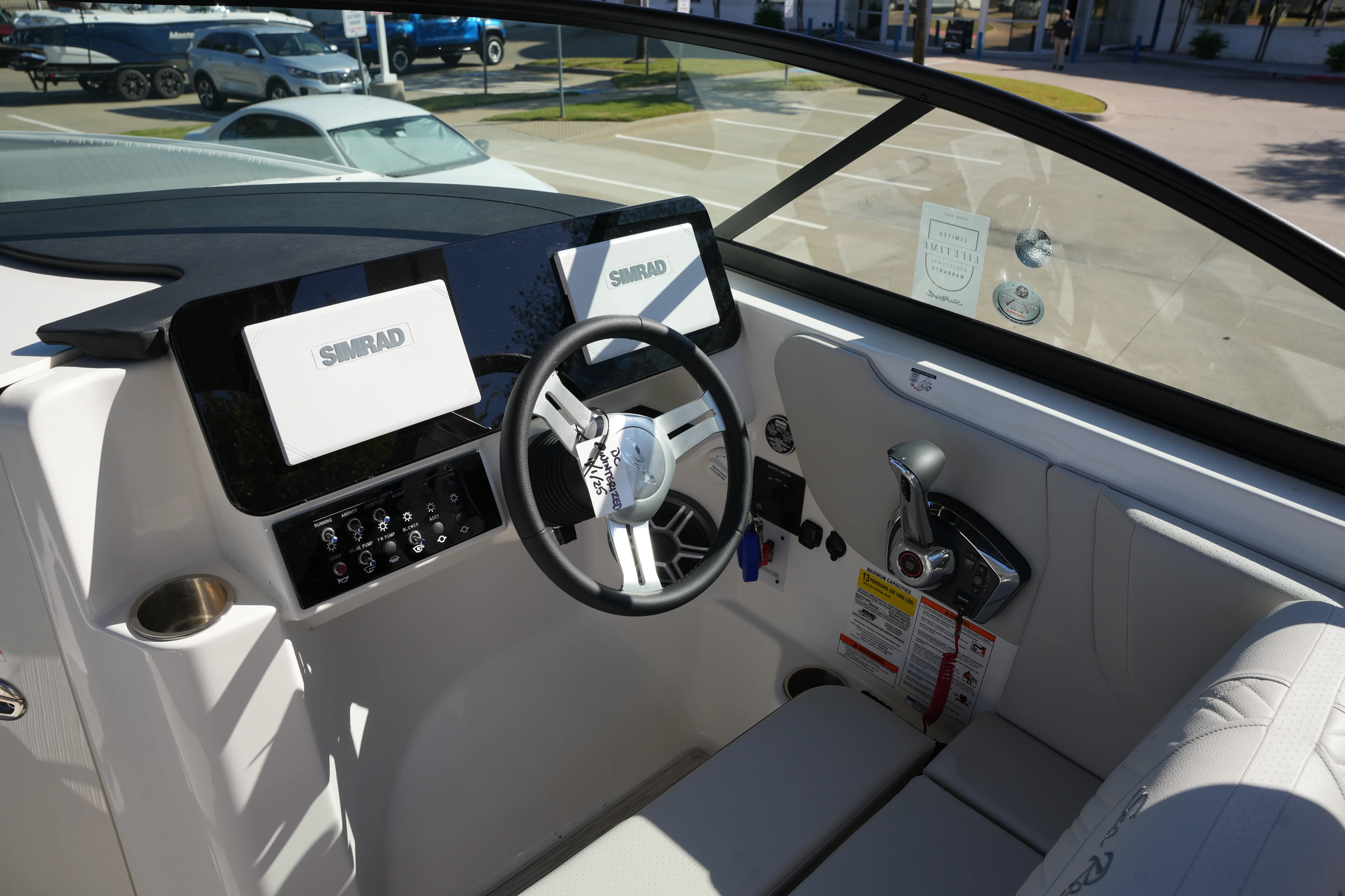 2026 Sea Ray SDX 230 Image Thumbnail #17