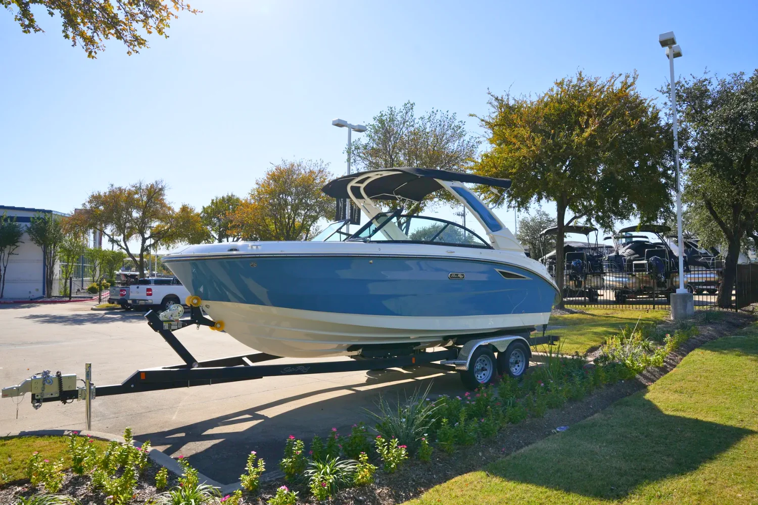 2026 Sea Ray SDX 230 Image Thumbnail #5