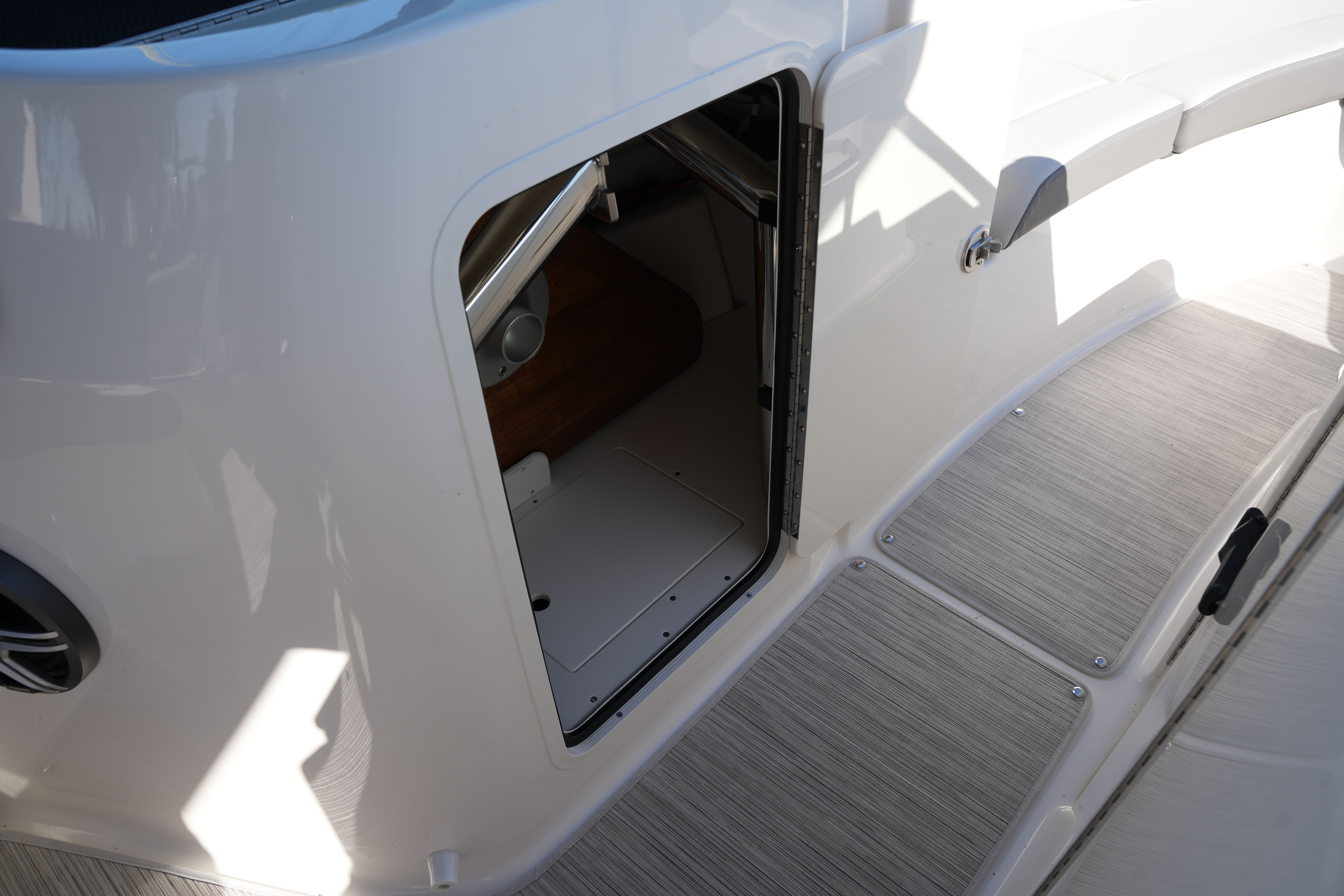 2026 Sea Ray SDX 230 Image Thumbnail #20