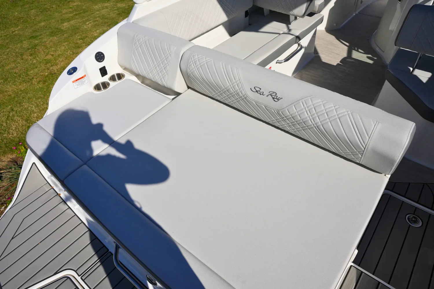 2026 Sea Ray SDX 230 Image Thumbnail #8