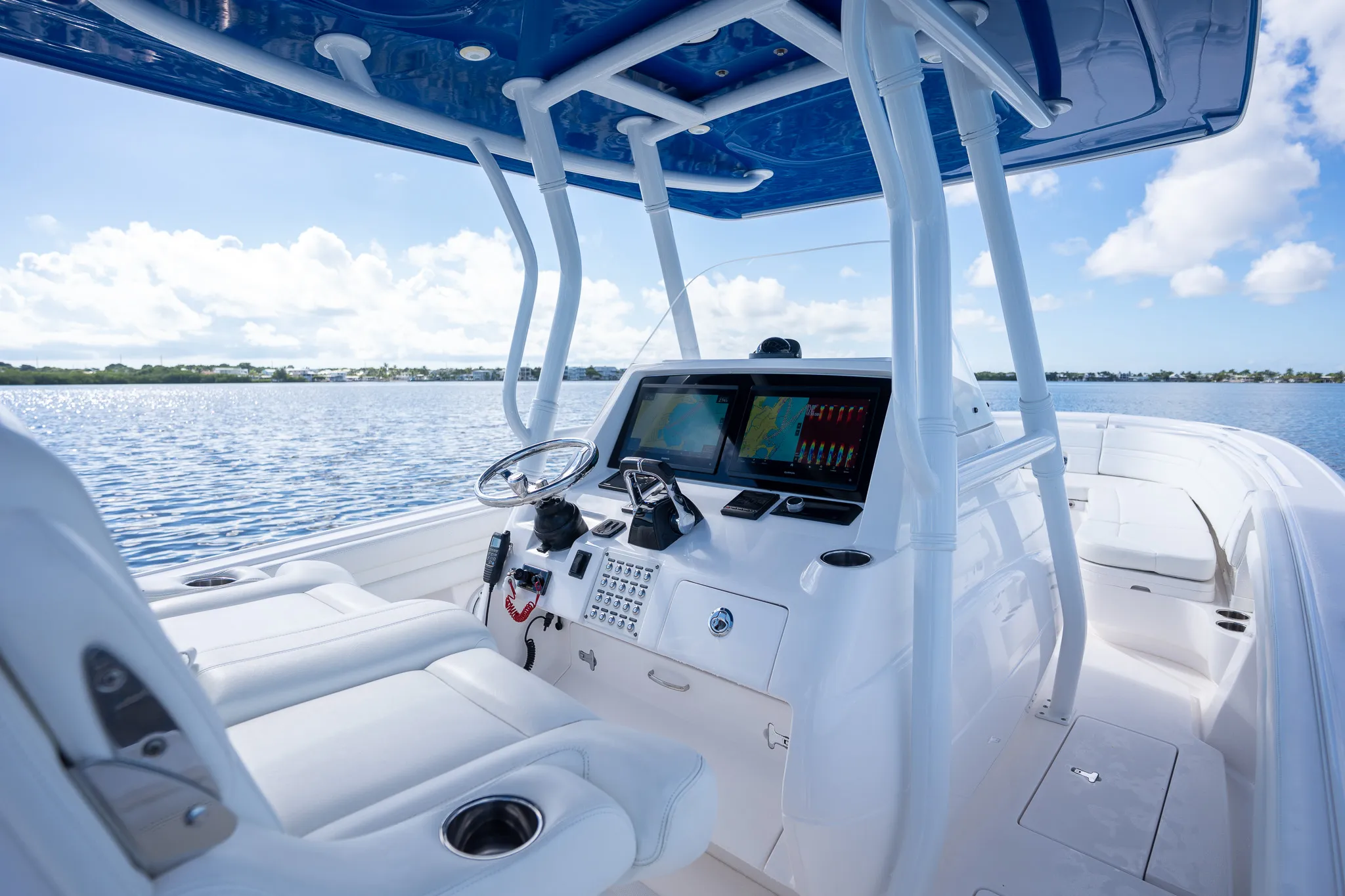 2016 Intrepid 327 CC Image Thumbnail #22