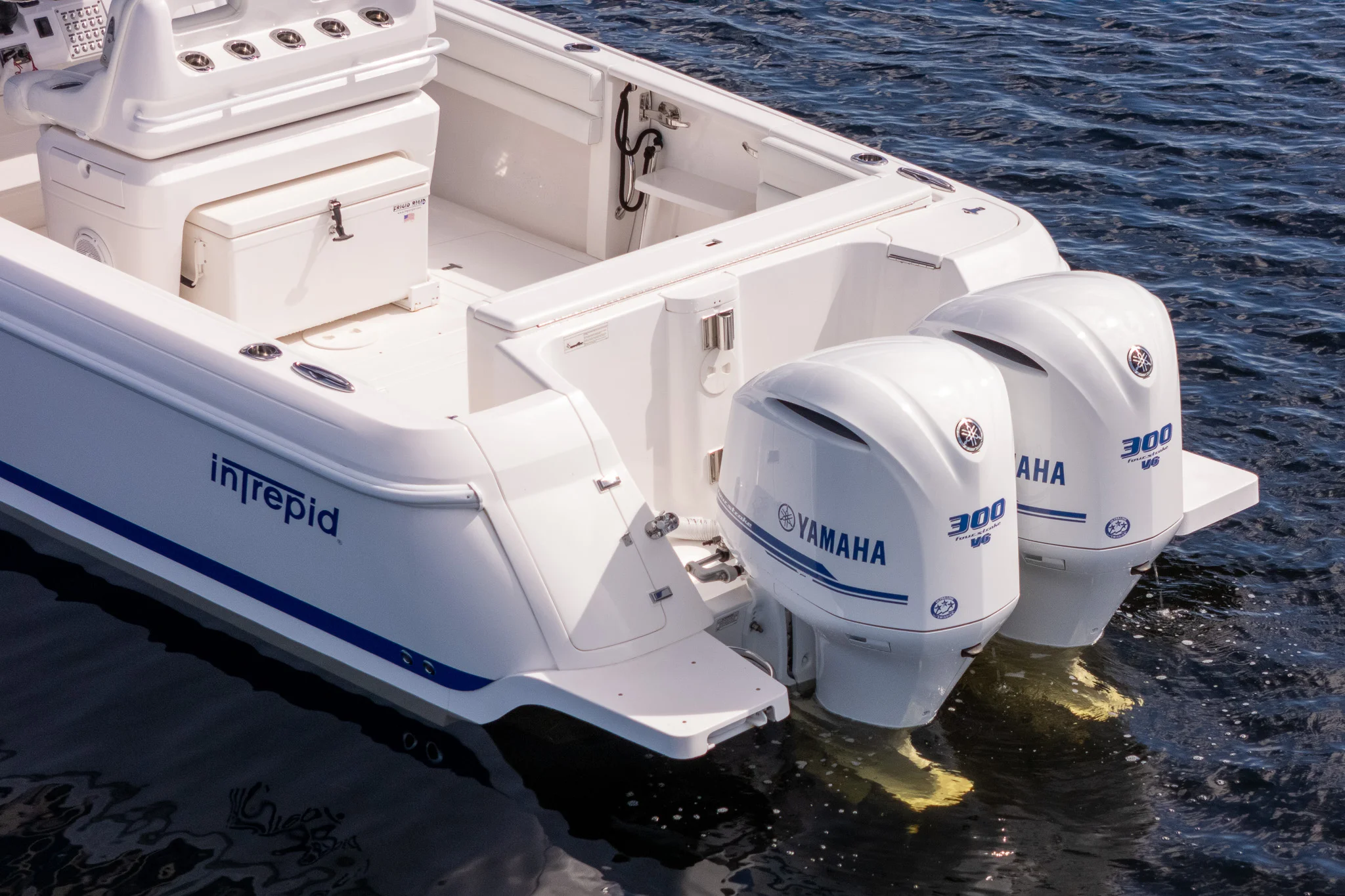 2016 Intrepid 327 CC Image Thumbnail #13