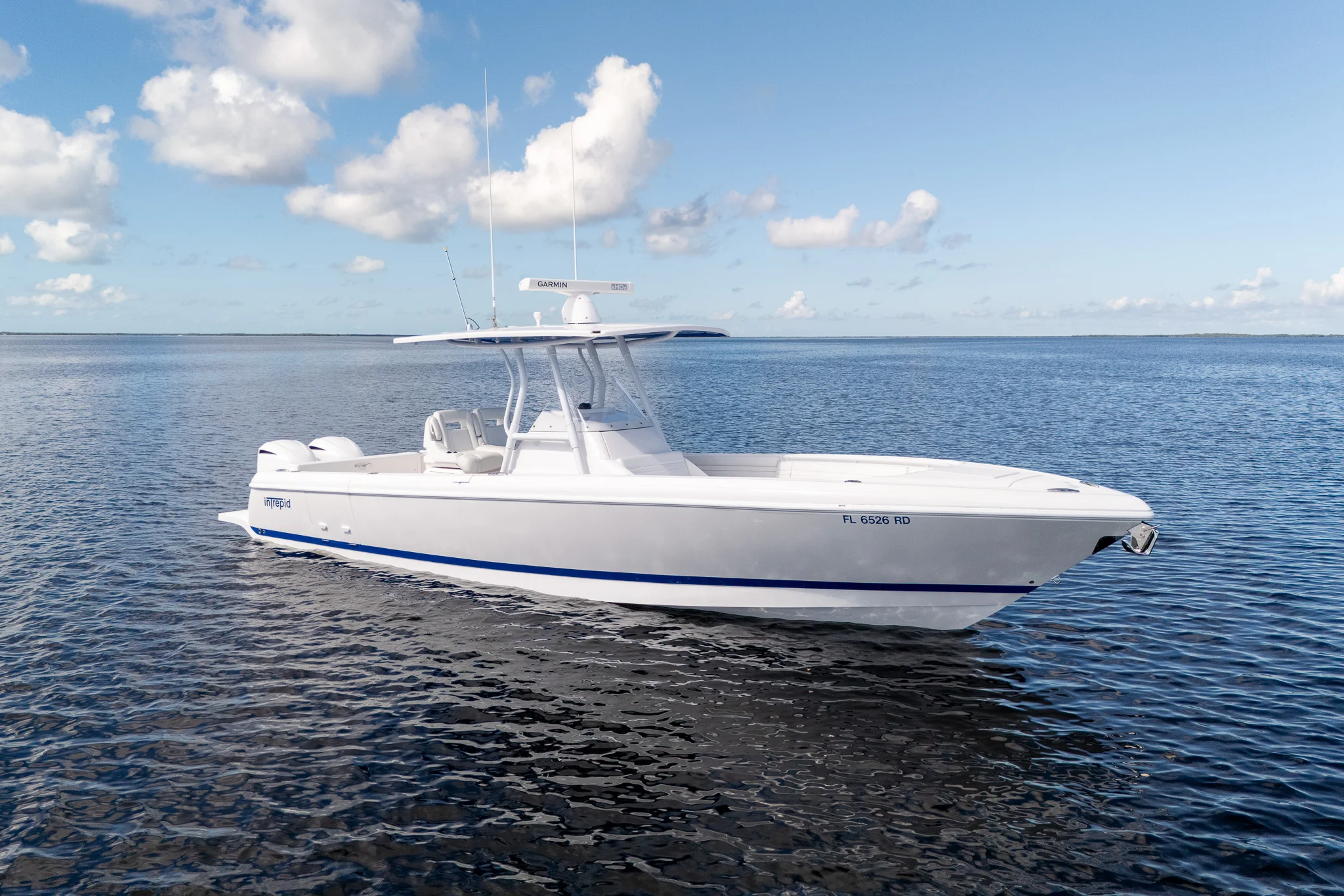 2016 Intrepid 327 CC Image Thumbnail #3