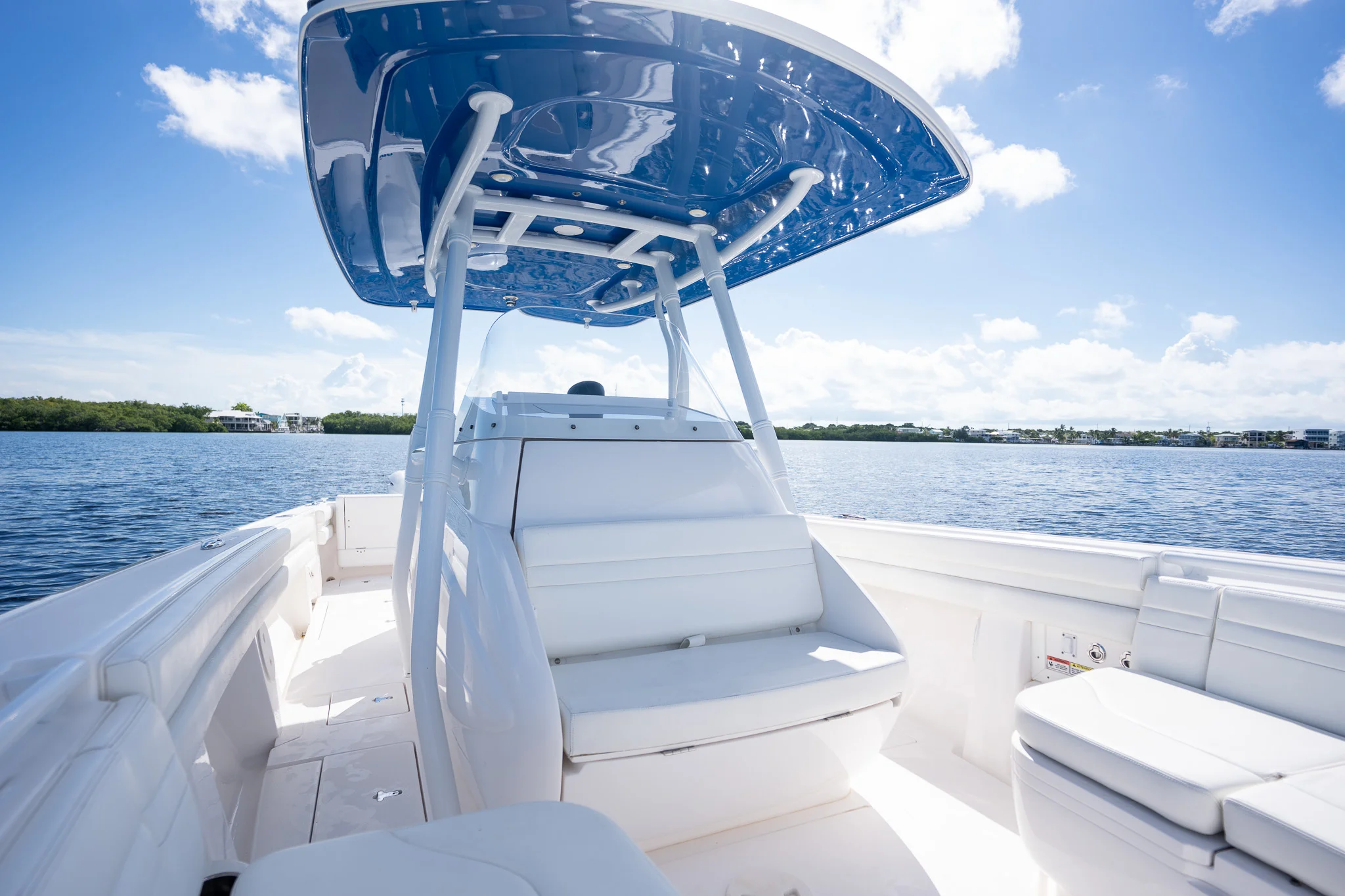 2016 Intrepid 327 CC Image Thumbnail #17