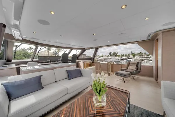 2022 Ocean Alexander 32L Image Thumbnail #8