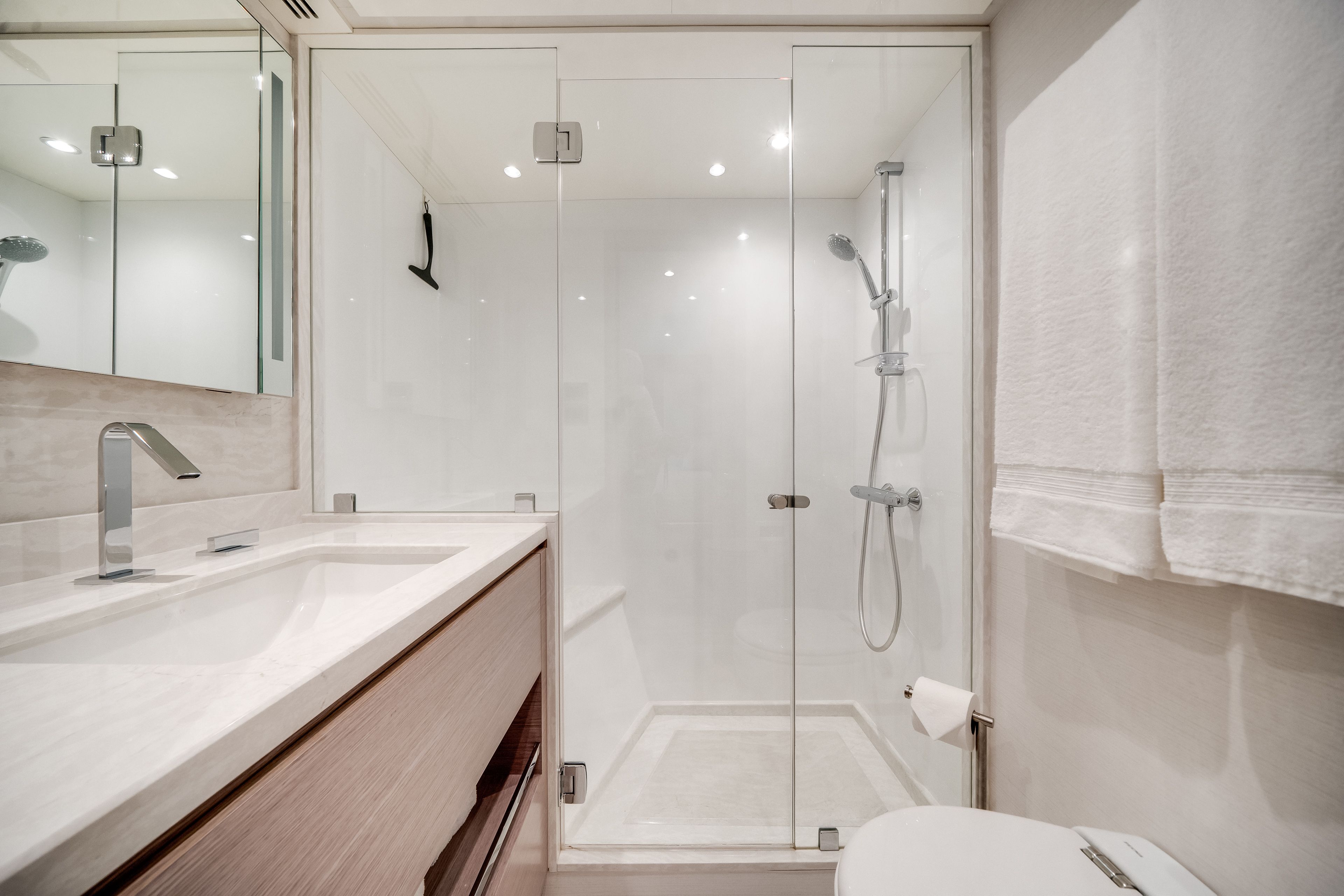 2022 Ocean Alexander 32L Image Thumbnail #50