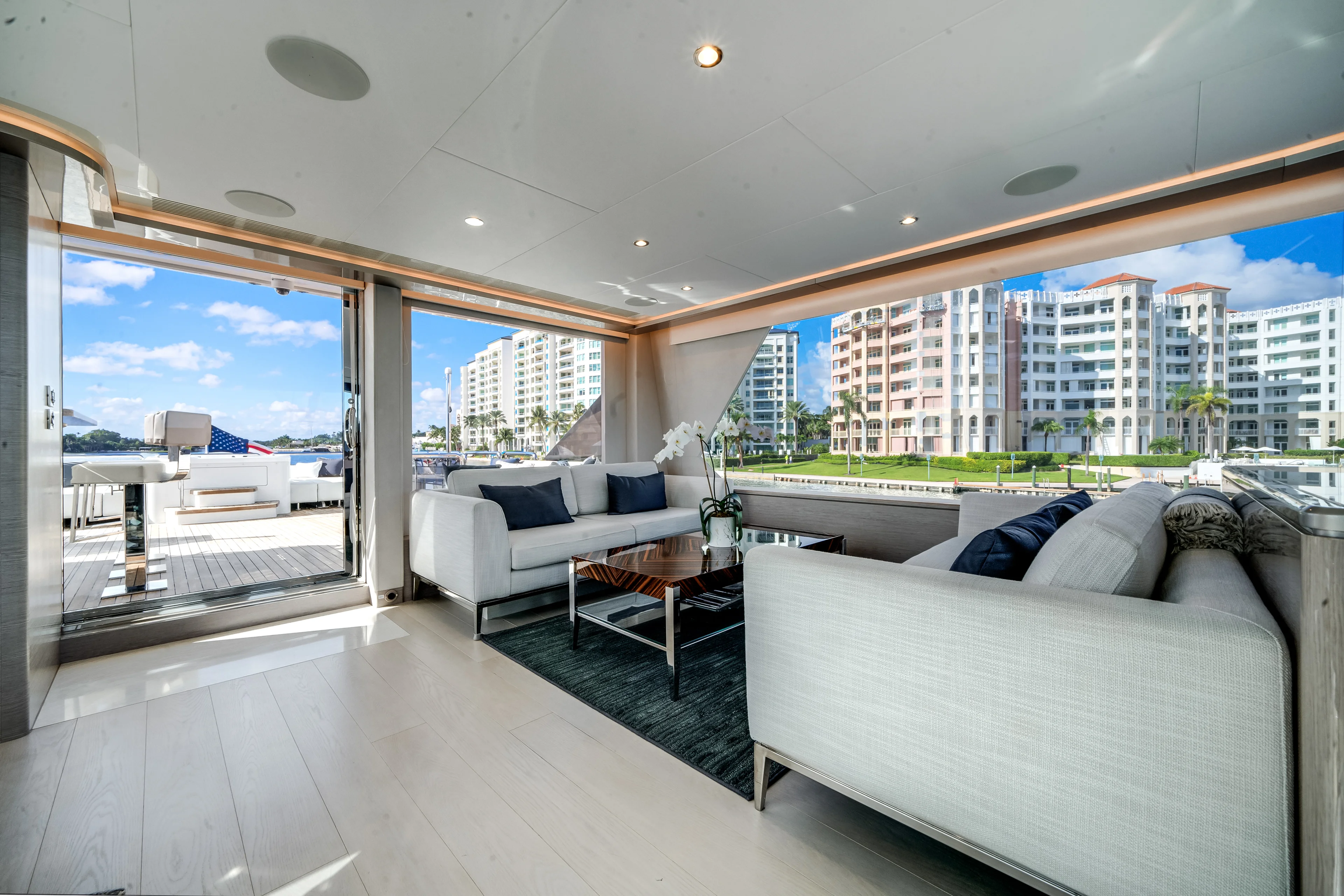 2022 Ocean Alexander
                                                             32L Image Thumbnail #54